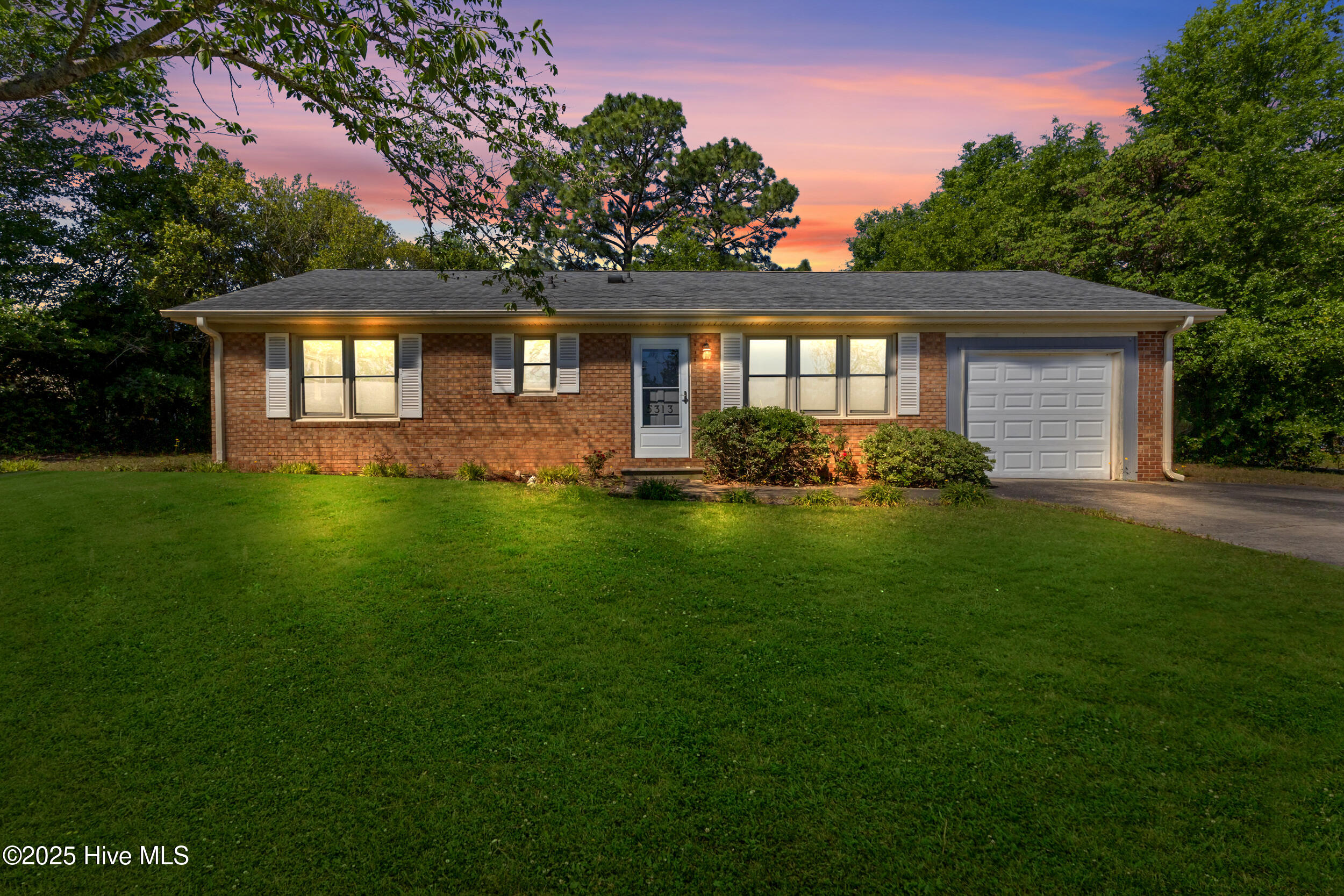 5313 Fielding Drive Property Photo