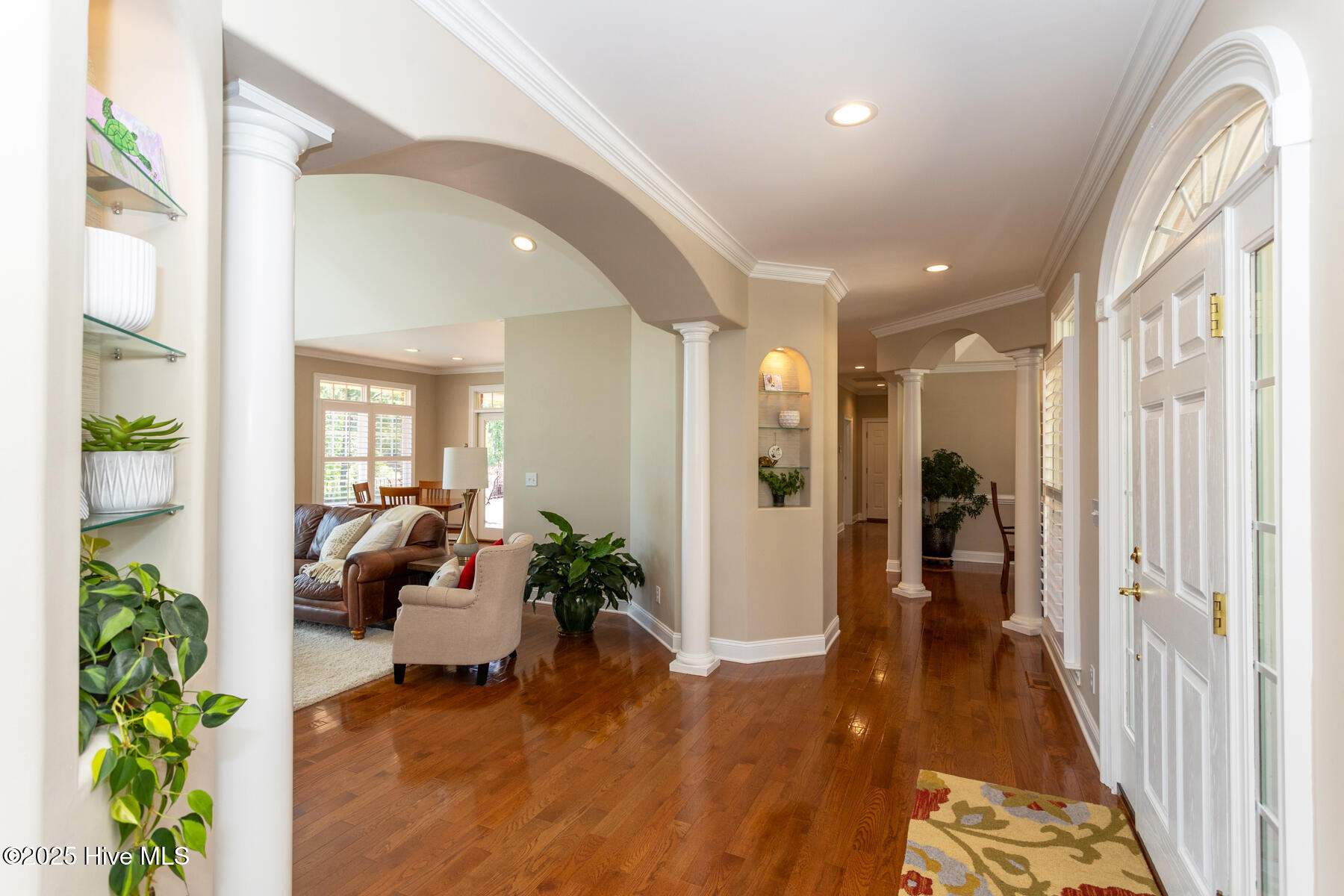118 Dennis Circle Property Photo 4