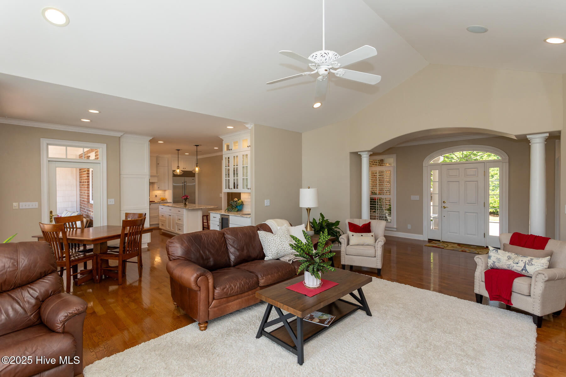 118 Dennis Circle Property Photo 7