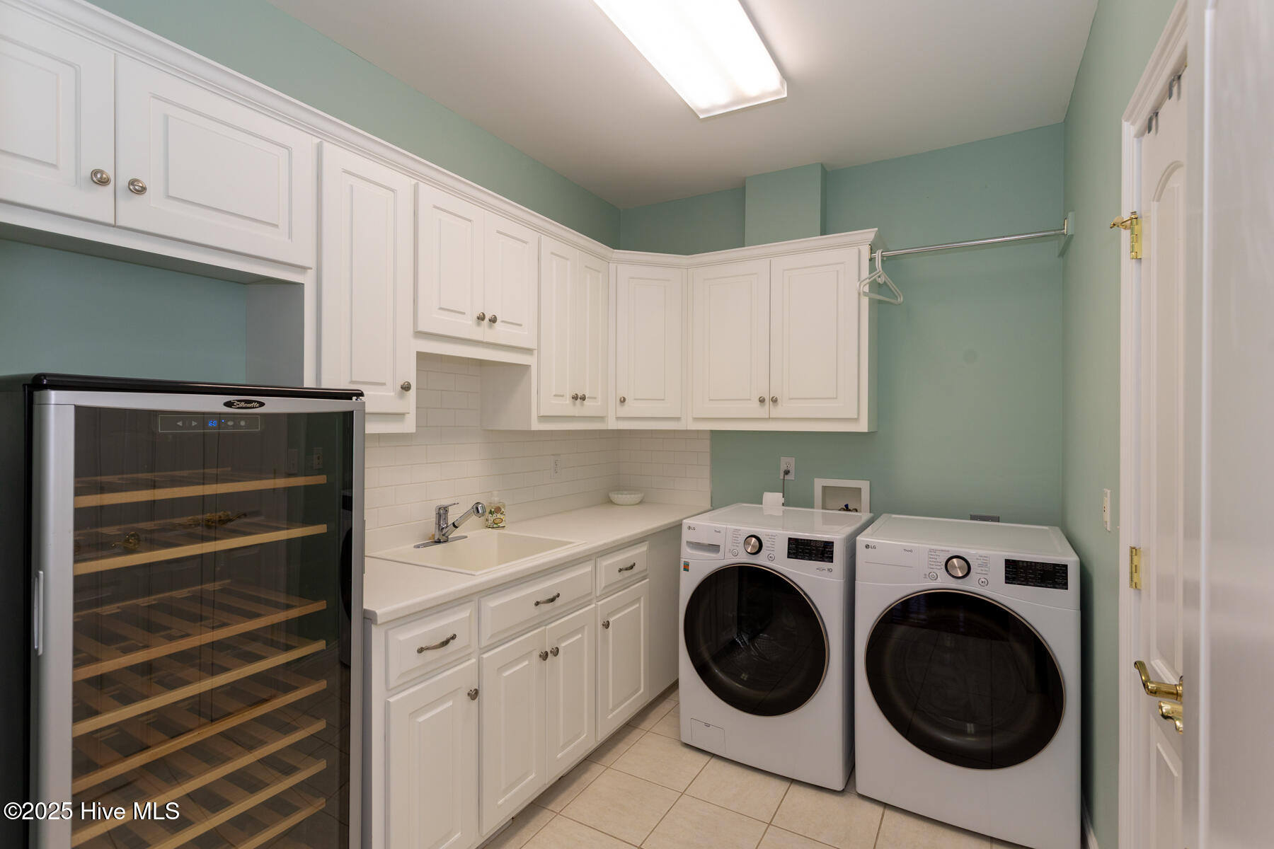 118 Dennis Circle Property Photo 23