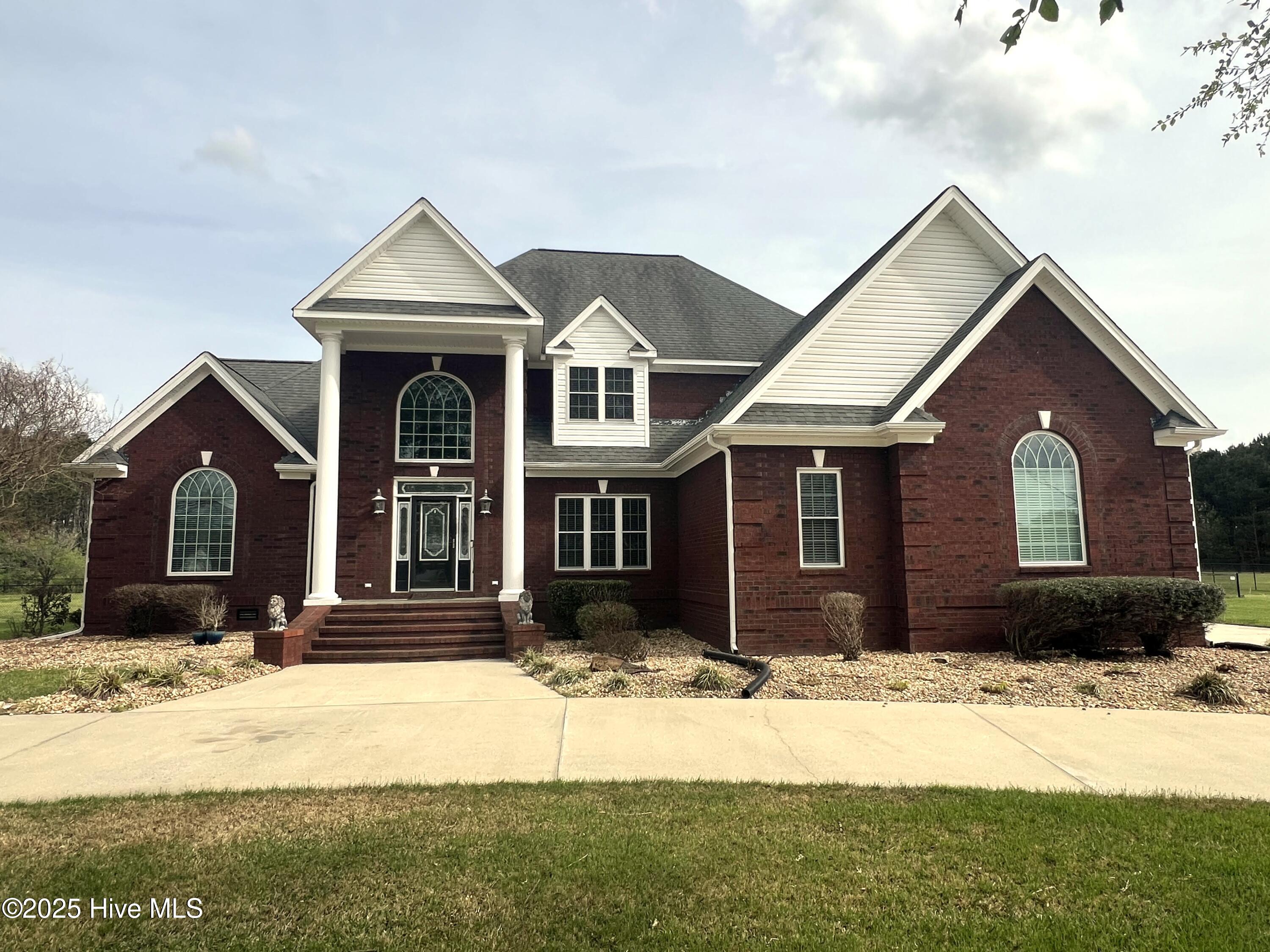 106 Cliffwell Drive Property Photo 1