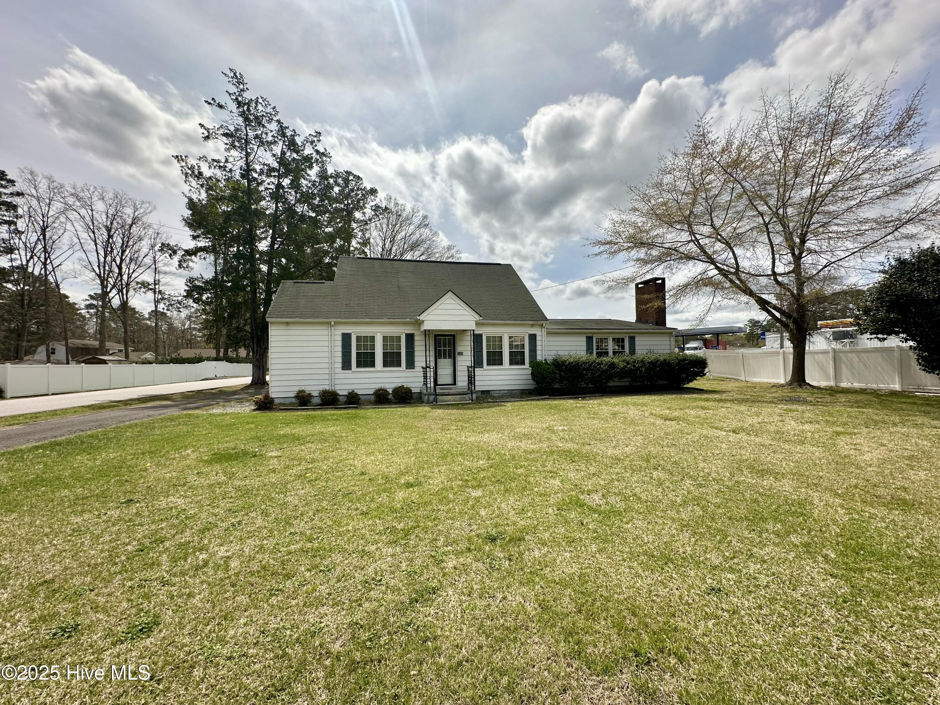 1102 Sterlingworth Street Property Photo