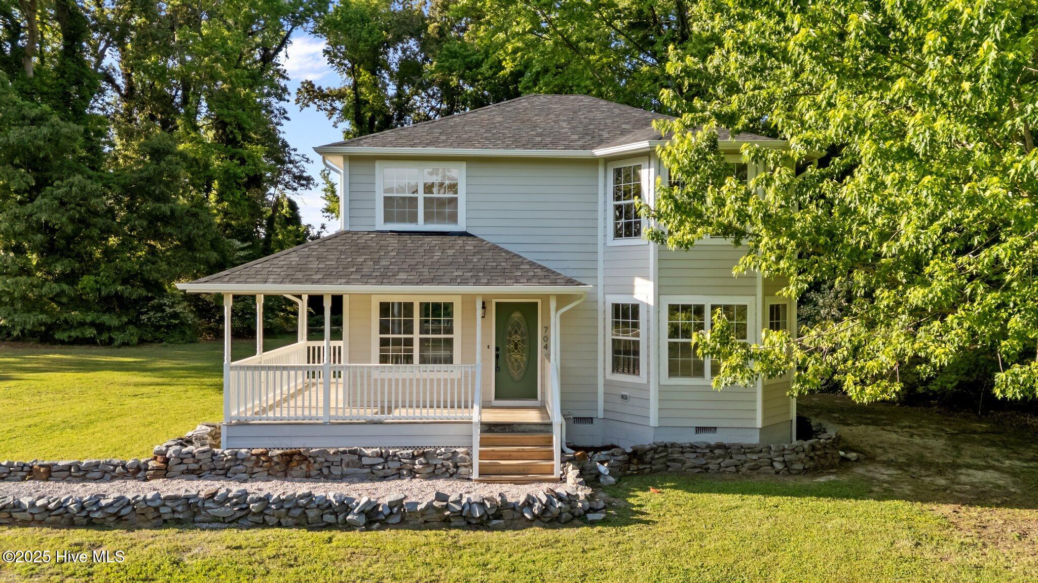 704 Hill Street Property Photo
