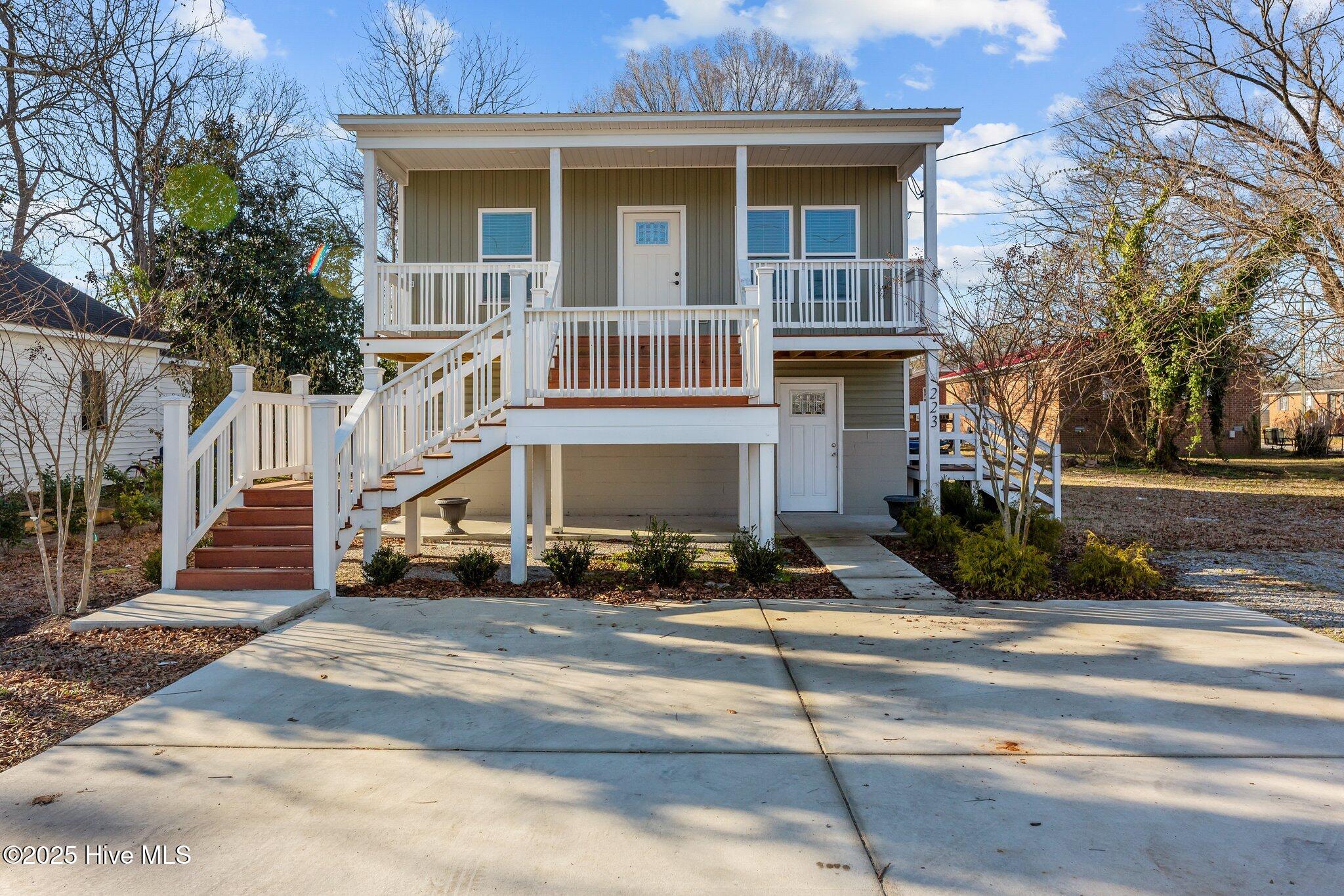223 W 5th Street Property Photo
