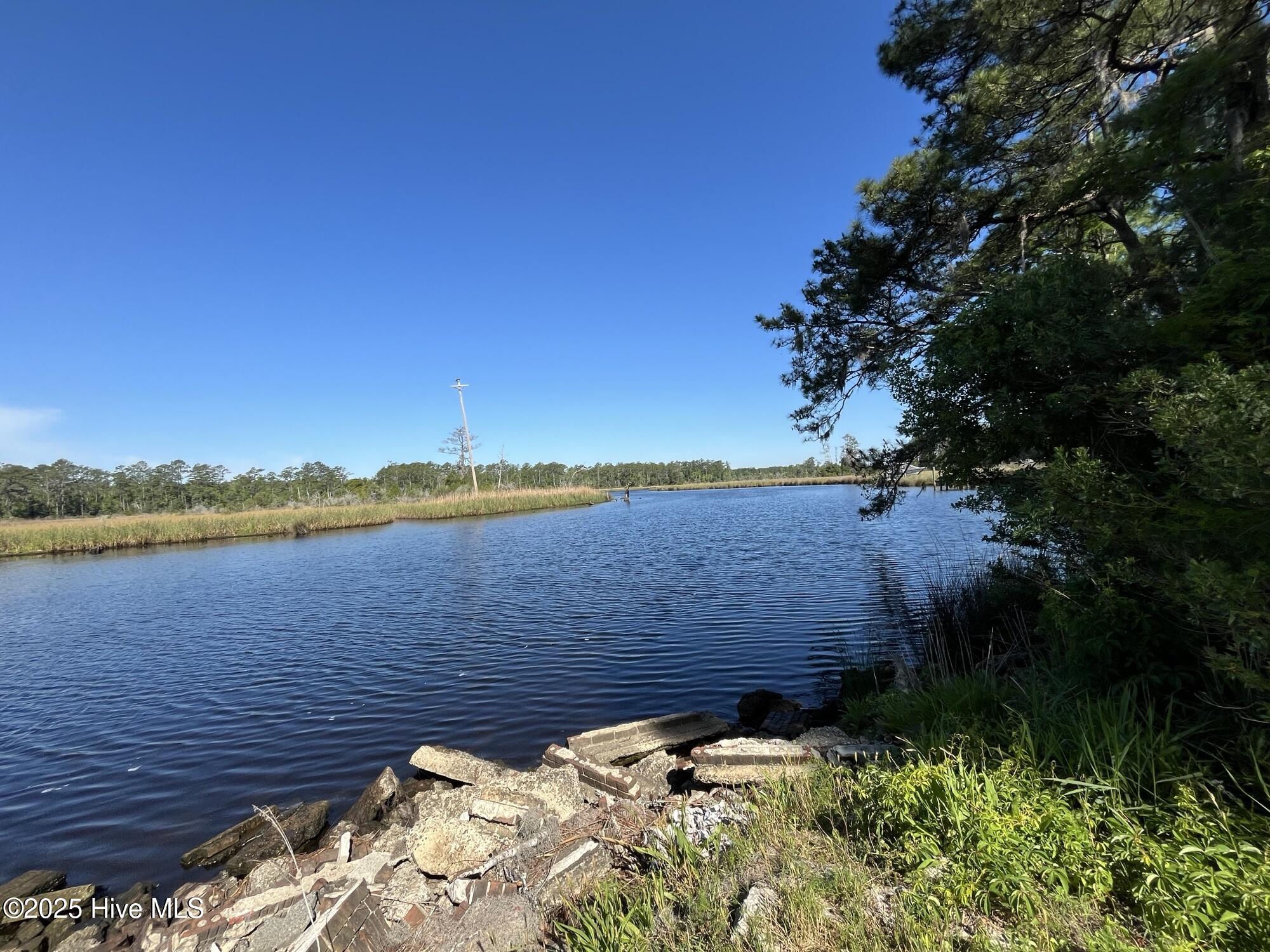 21 N Berne Landing Road Property Photo 1