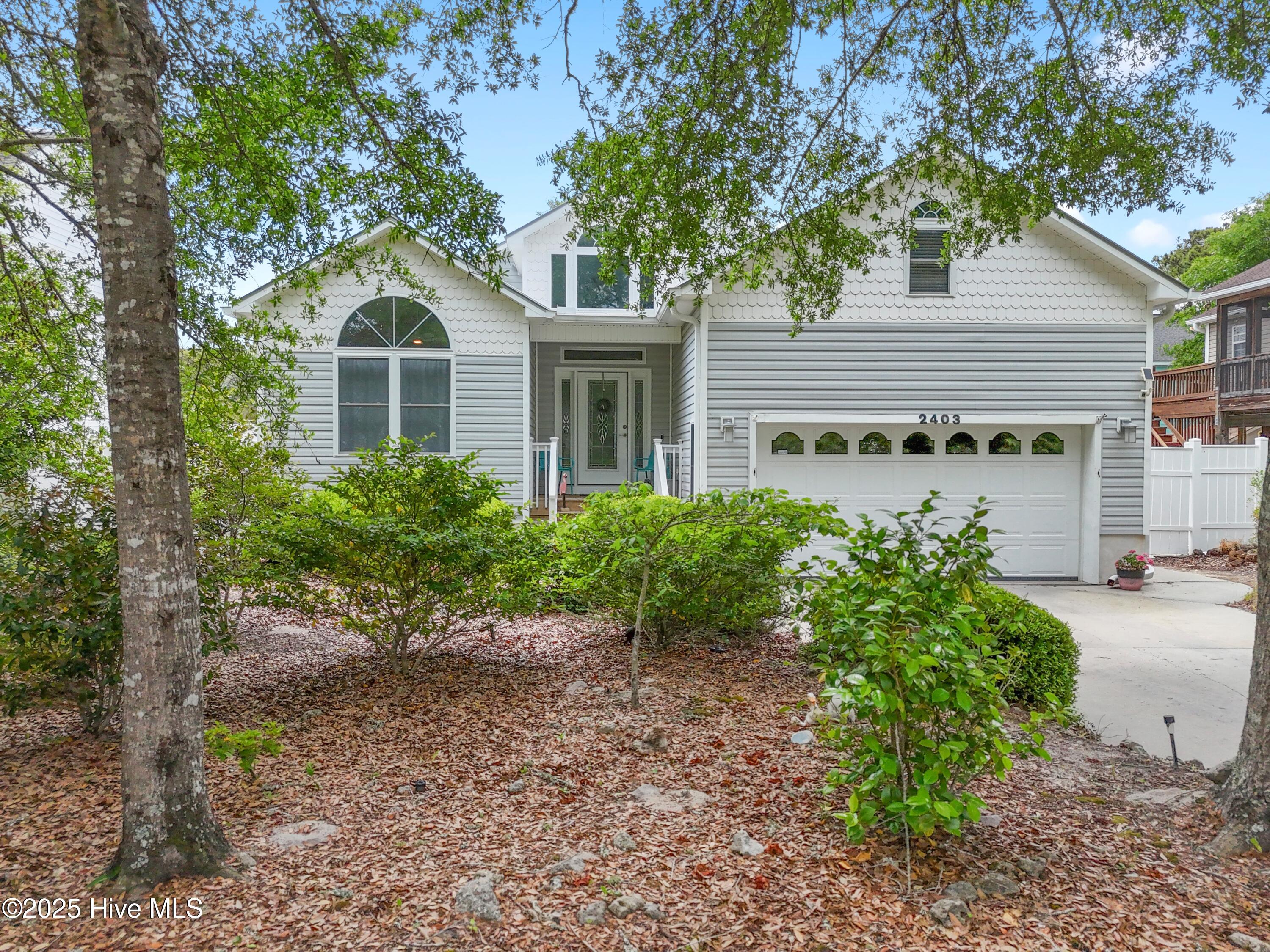 2403 W Oak Island Drive Property Photo 1