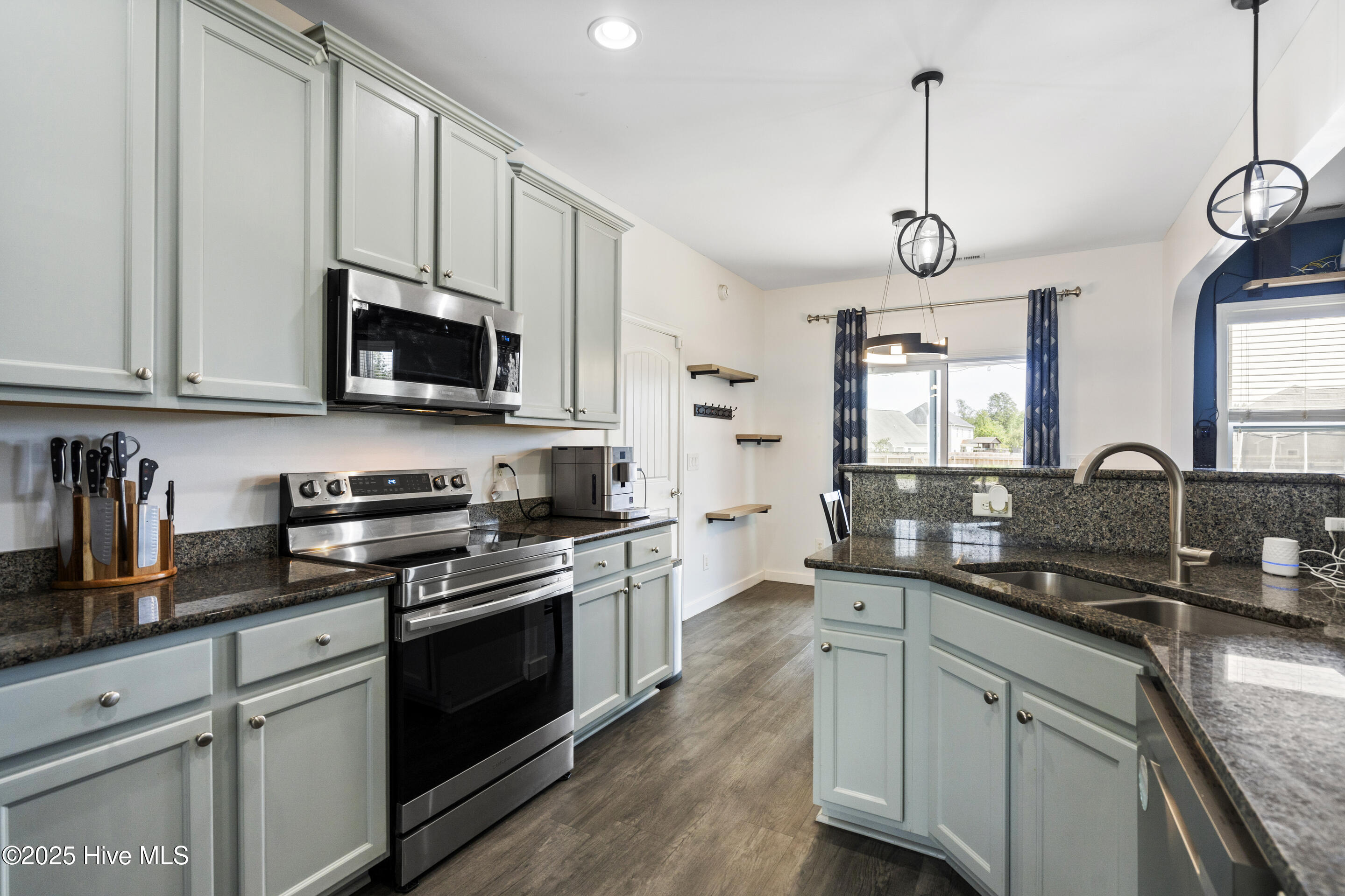 507 Romper Road Property Photo 4