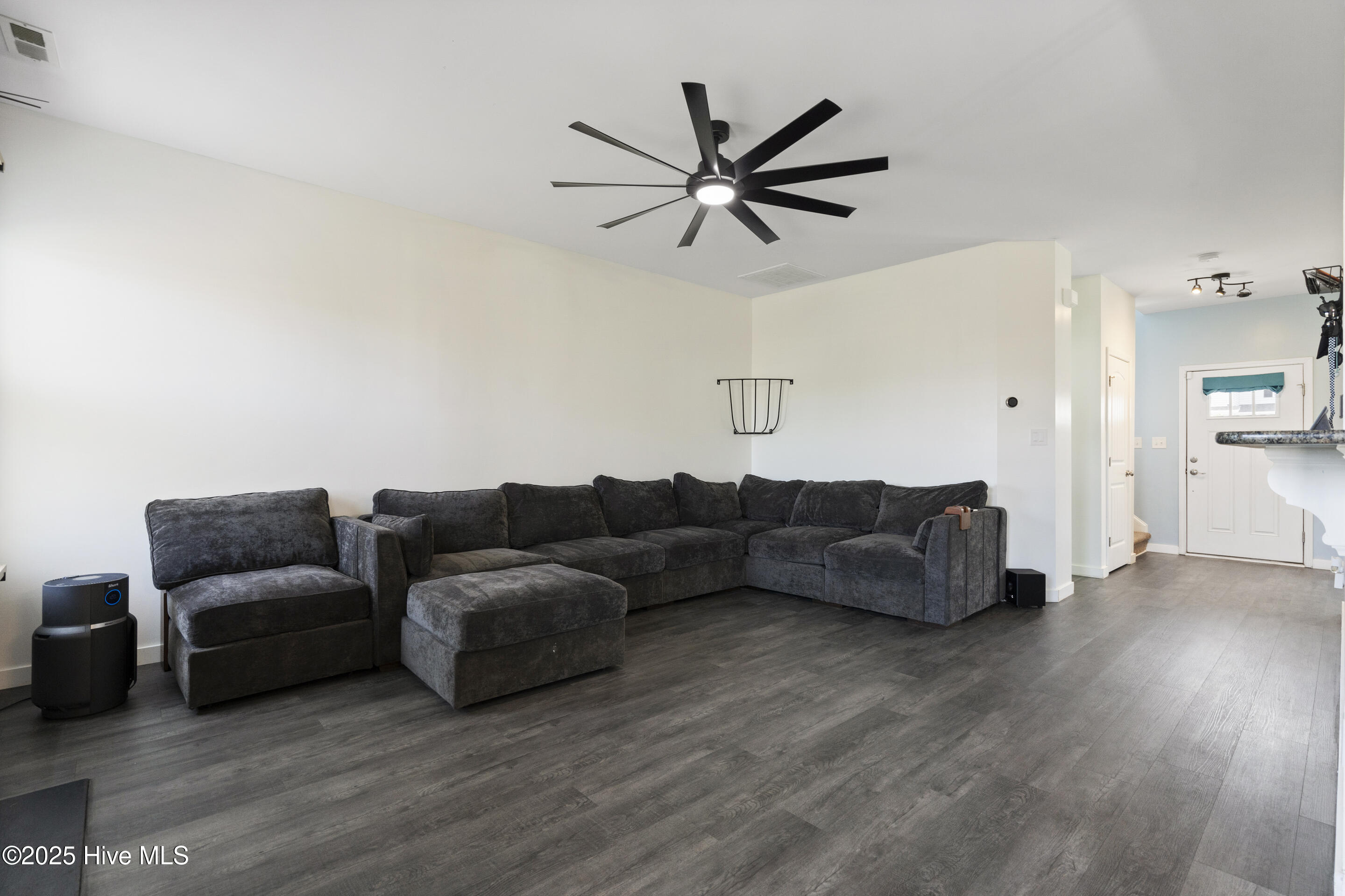 507 Romper Road Property Photo 9