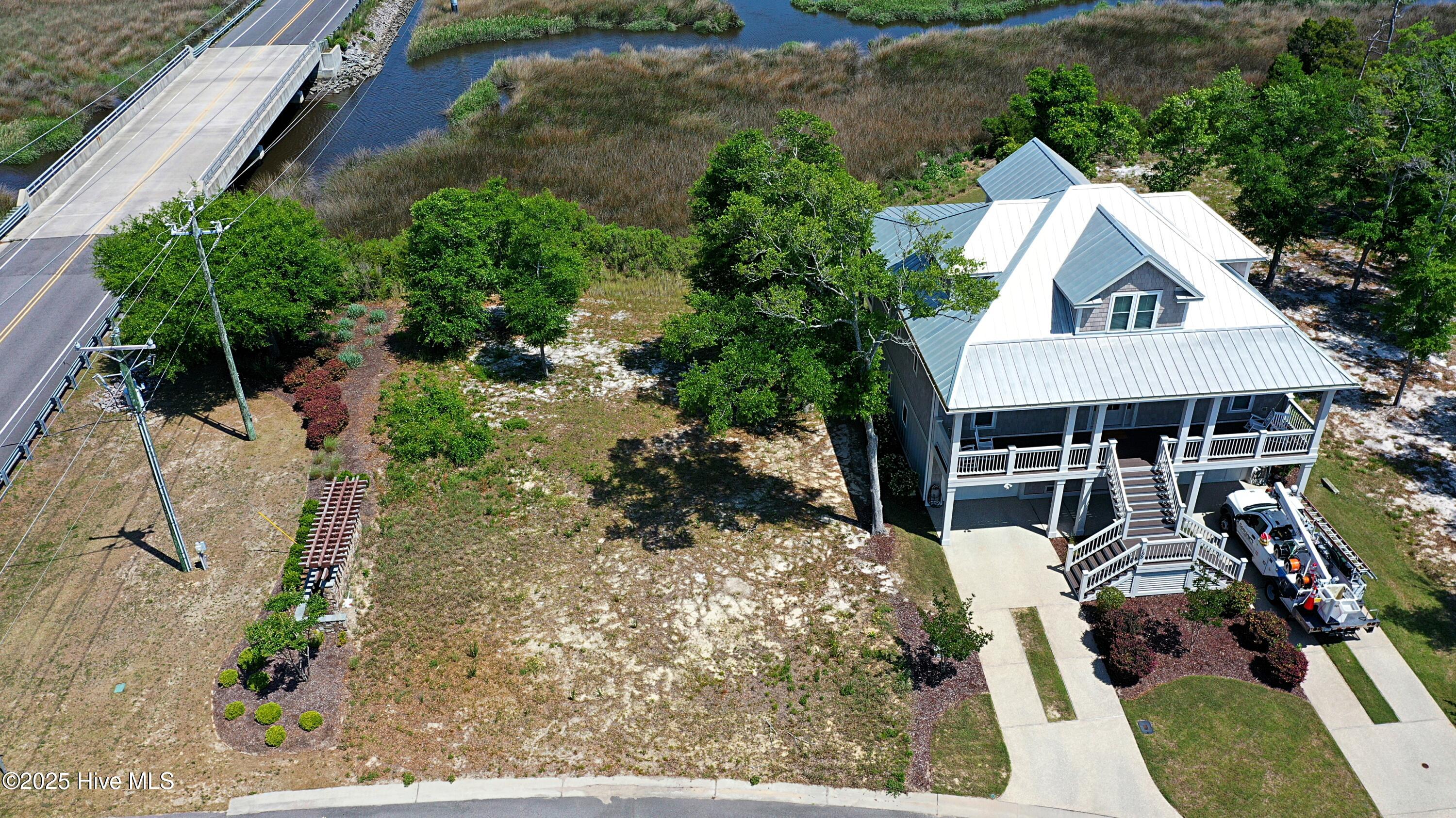 105 Mistiflower Court Property Photo 12