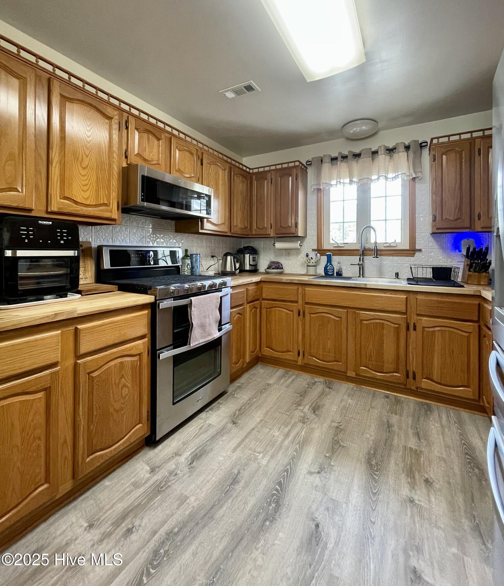 1556 Farrow Fork Road Property Photo 6