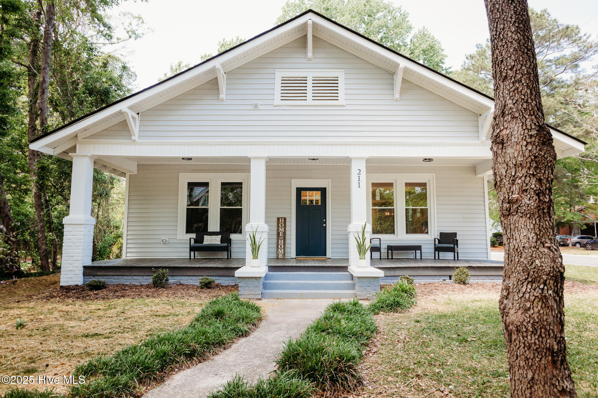 211 Pearson Street Property Photo