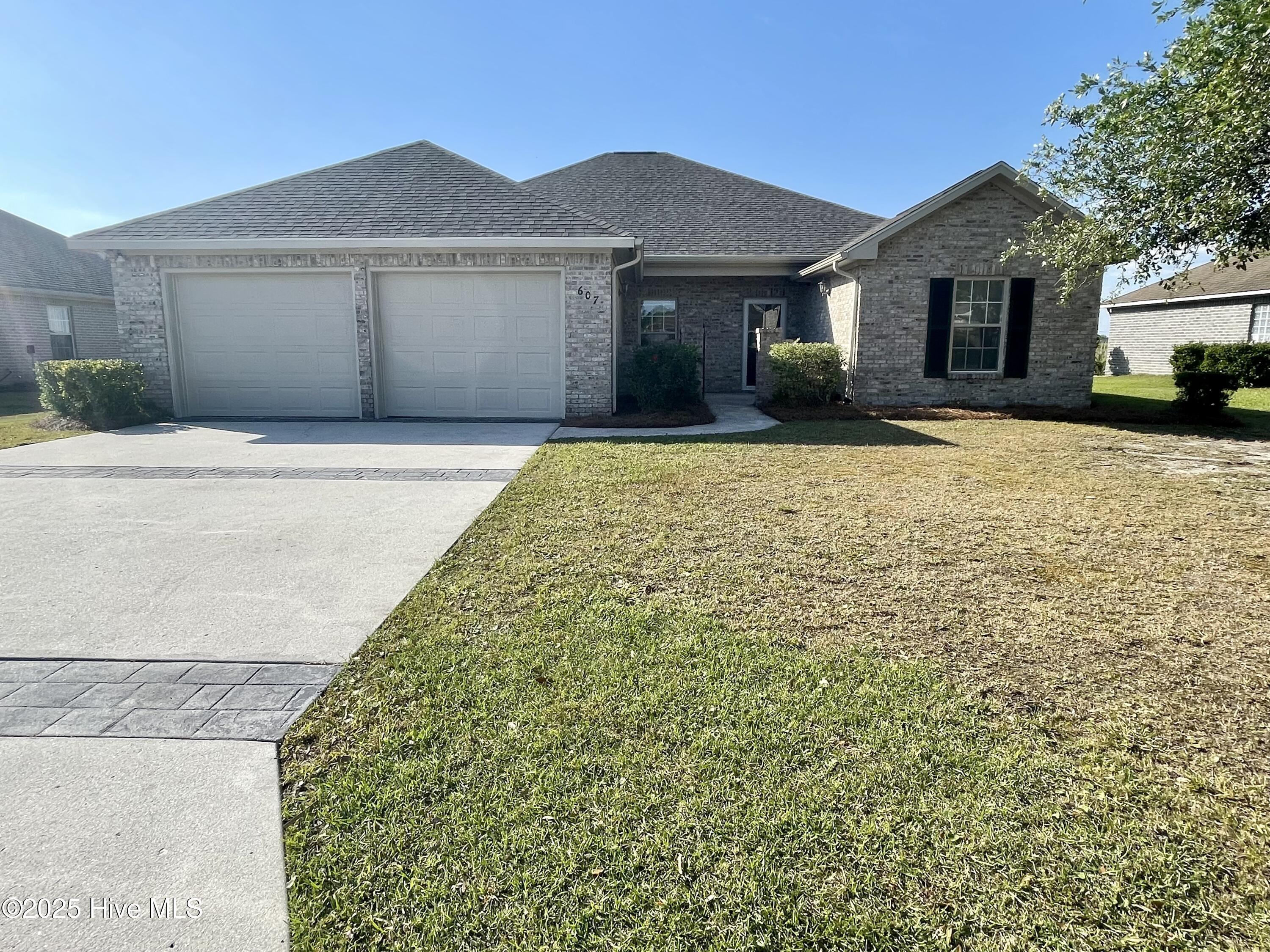 607 Castle Bay Drive Property Photo 1