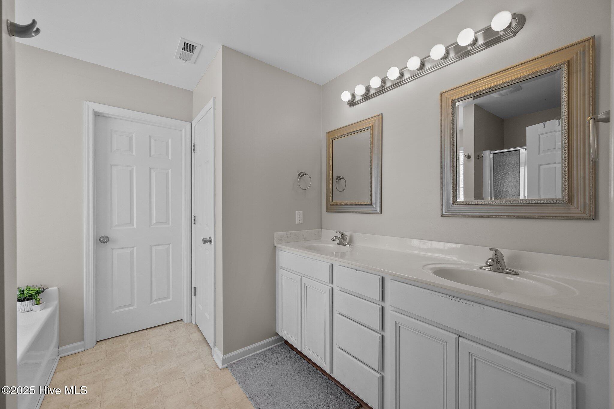 111 Woods Run Circle Property Photo 27