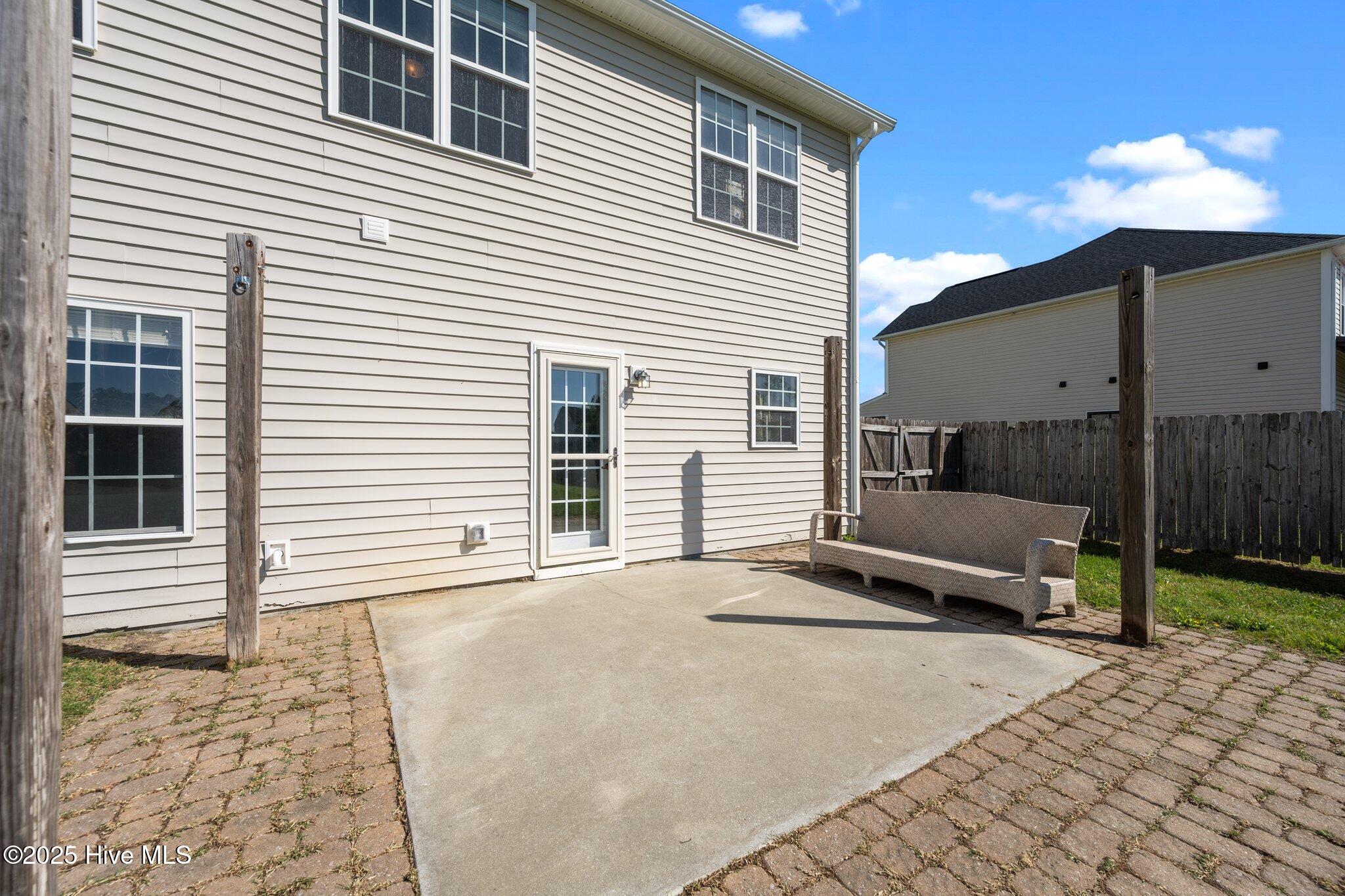111 Woods Run Circle Property Photo 44