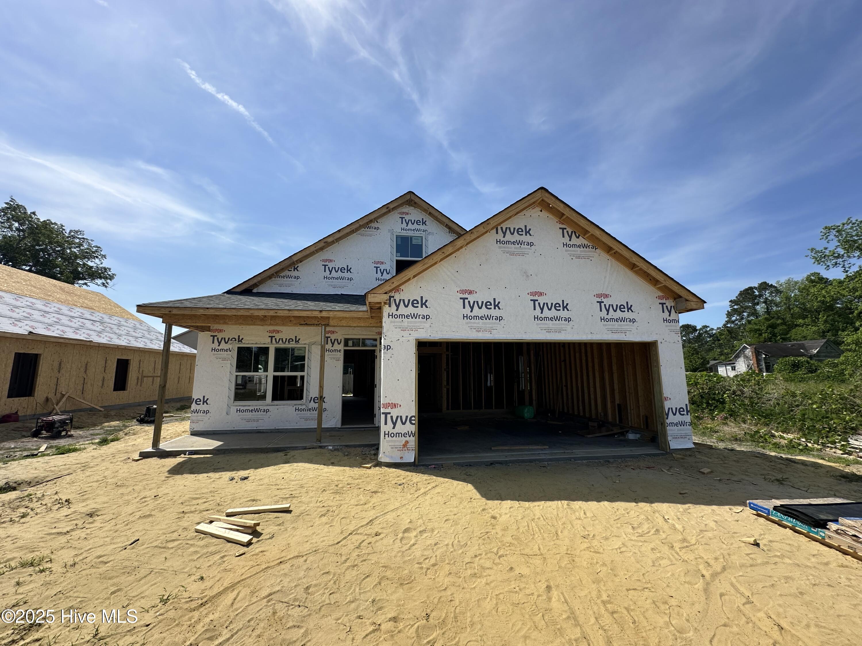 305 W Satchwell Street Property Photo