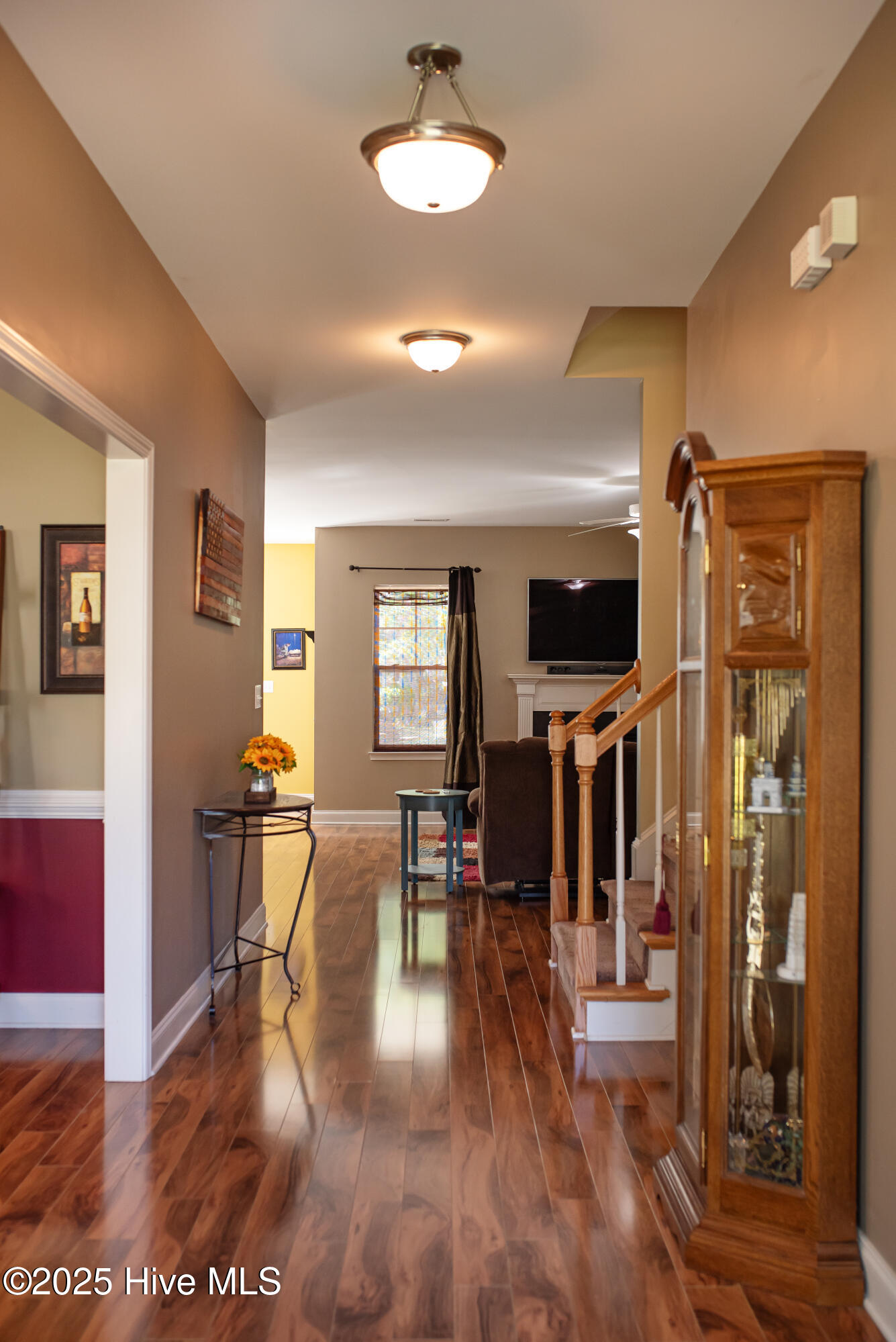 101 Birdsong Court Property Photo 4