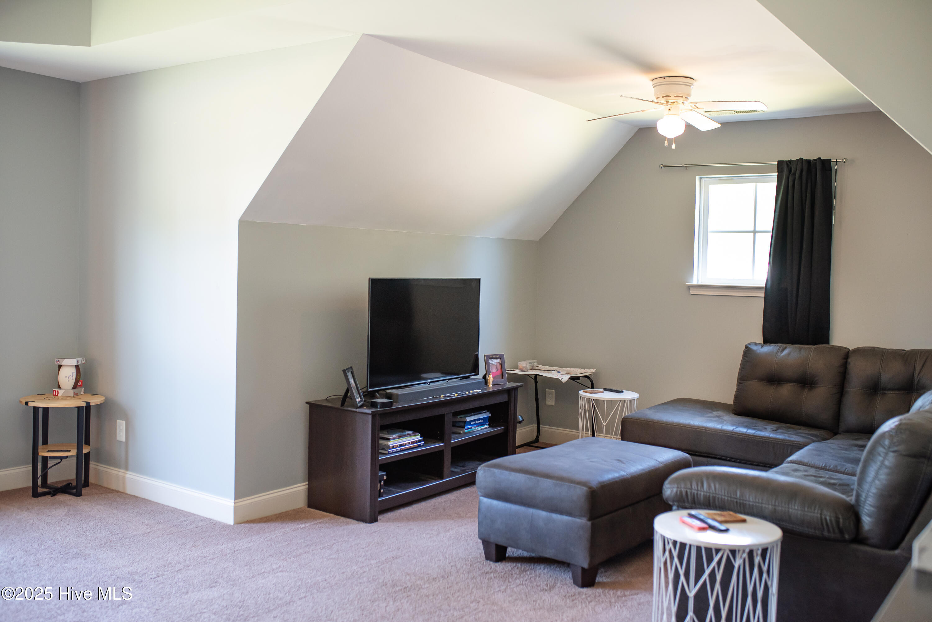 101 Birdsong Court Property Photo 24