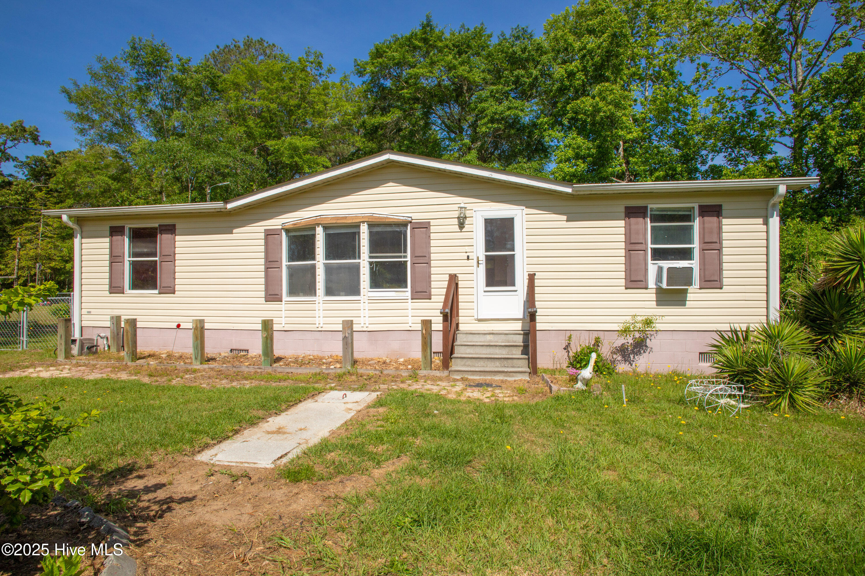 165 High School Road Property Photo 1