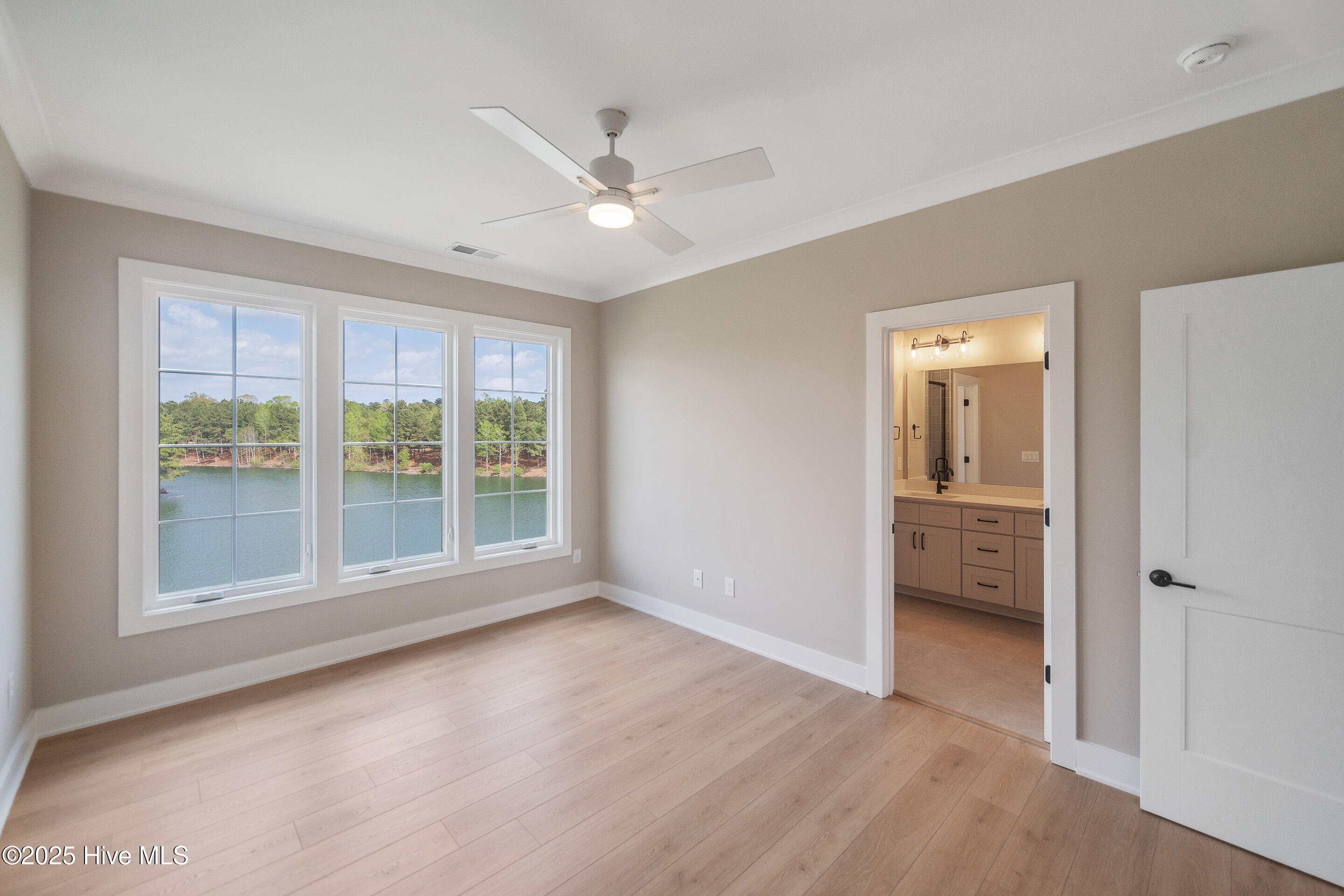 2652 Alvernia Drive Property Photo 12