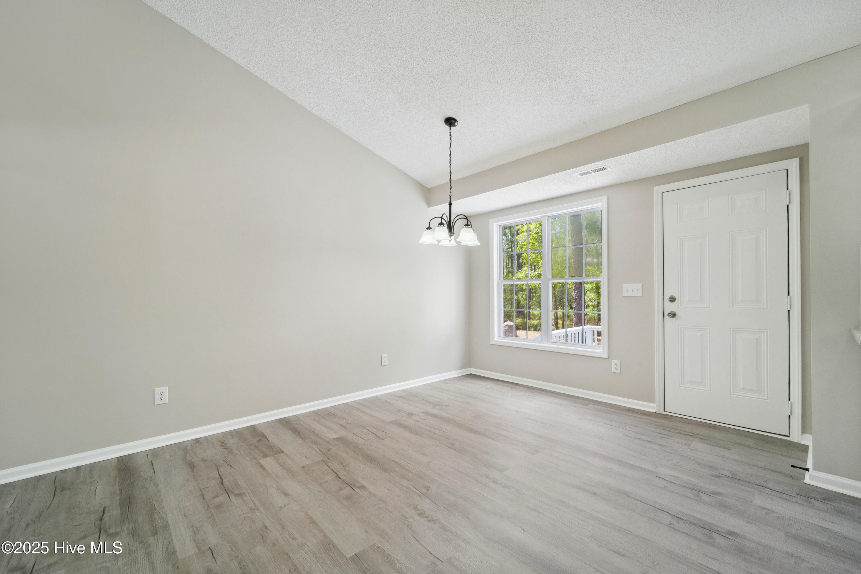 142 Burton Road Property Photo 11