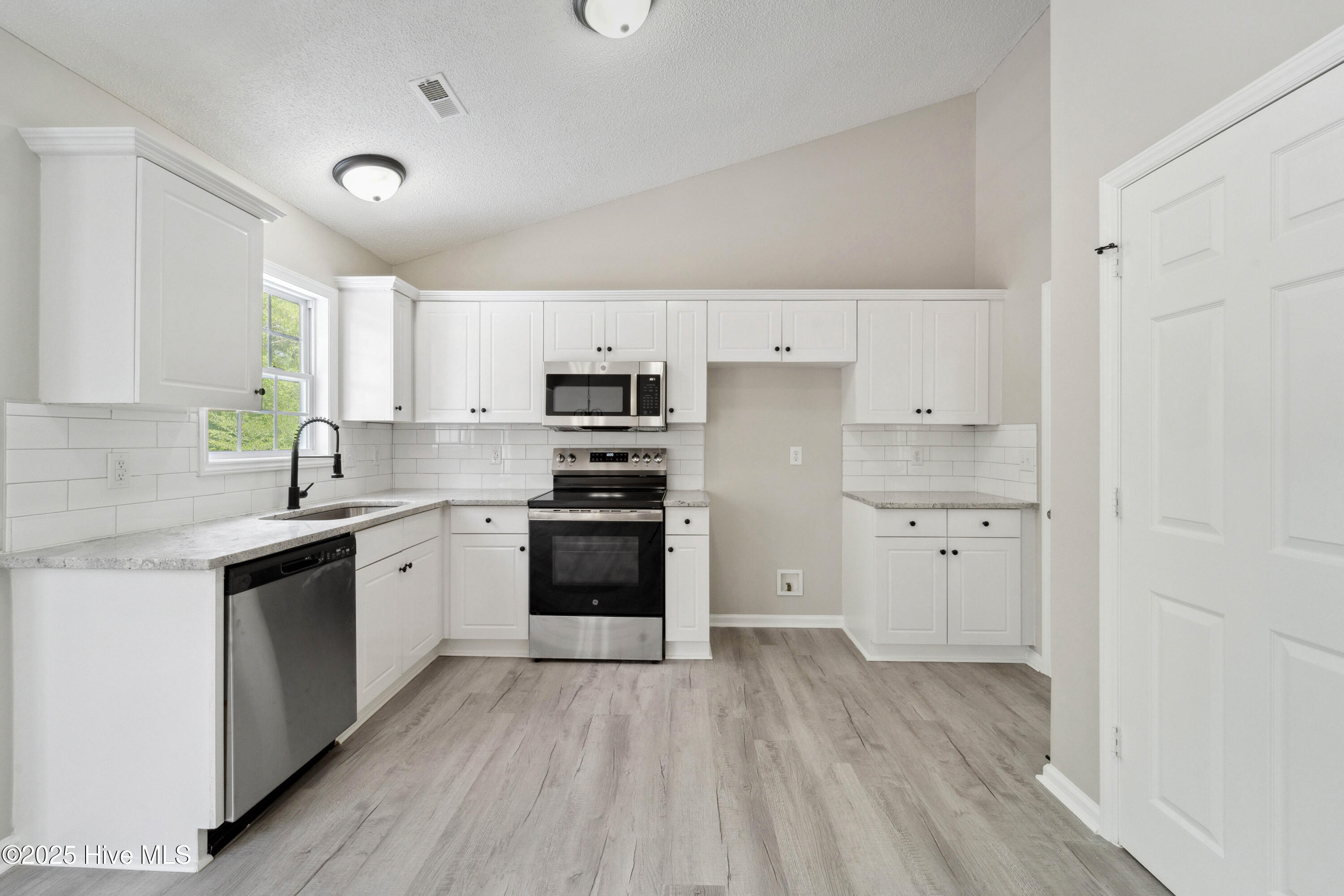 142 Burton Road Property Photo 13