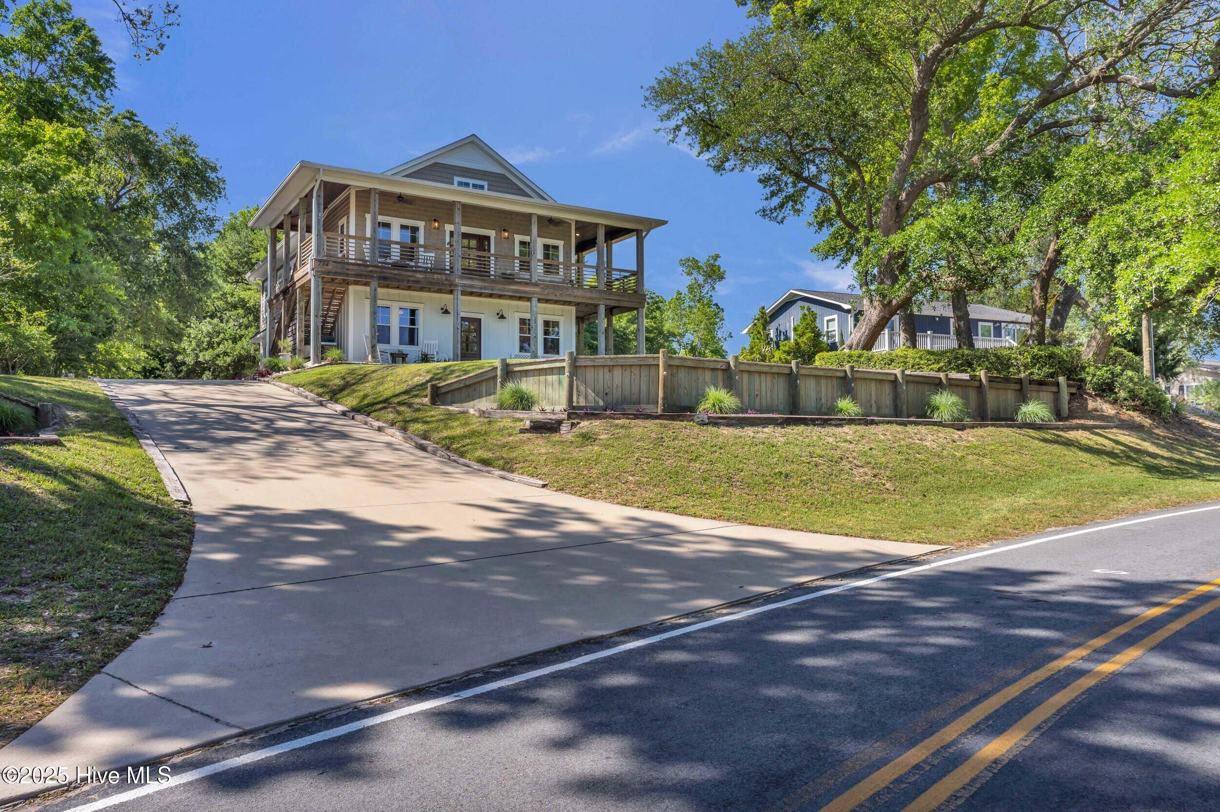 714 Hughes Road Property Photo 1