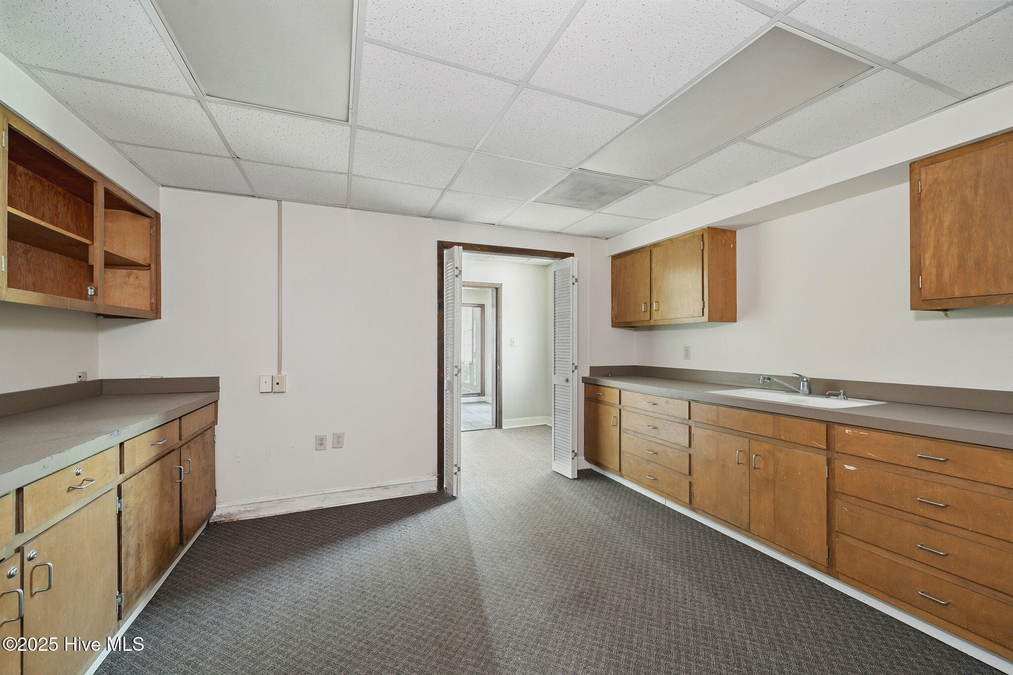 107/109 N Center Street Property Photo 5