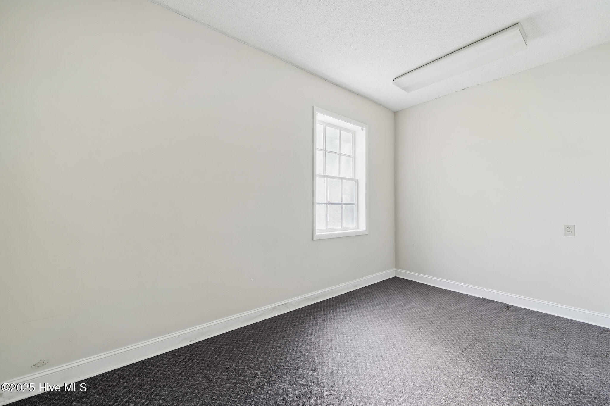 107/109 N Center Street Property Photo 6