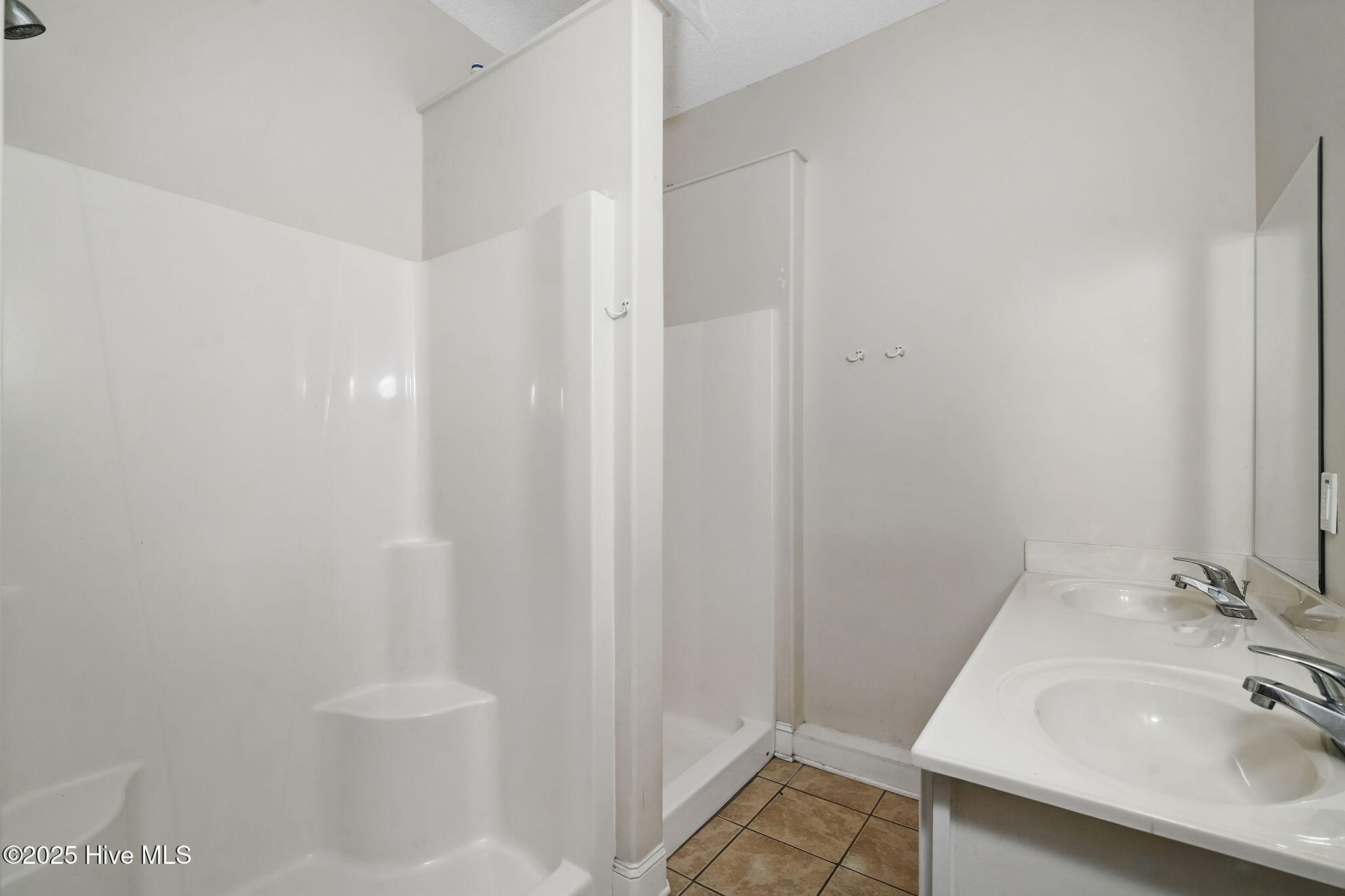 107/109 N Center Street Property Photo 7