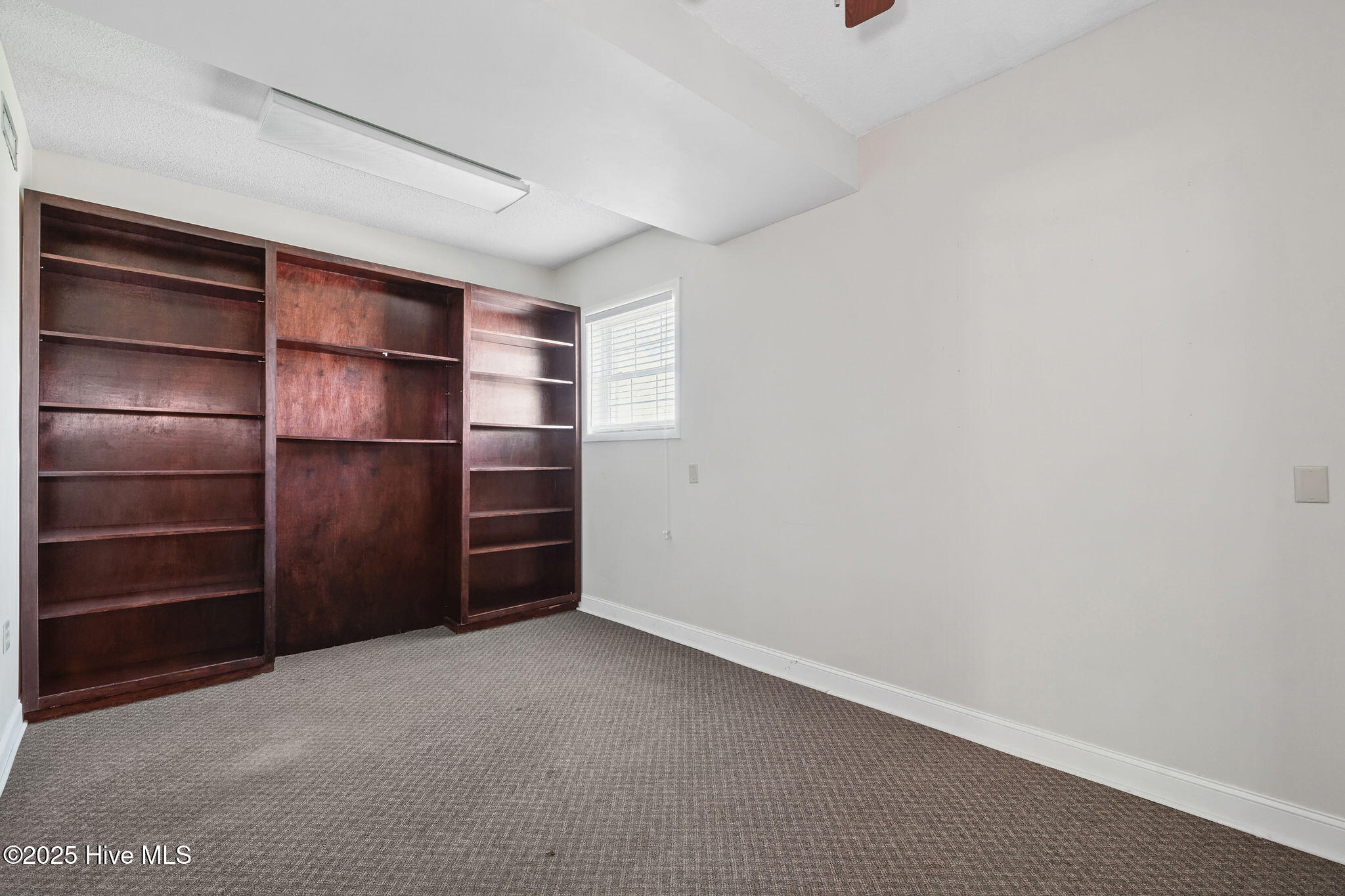 107/109 N Center Street Property Photo 12