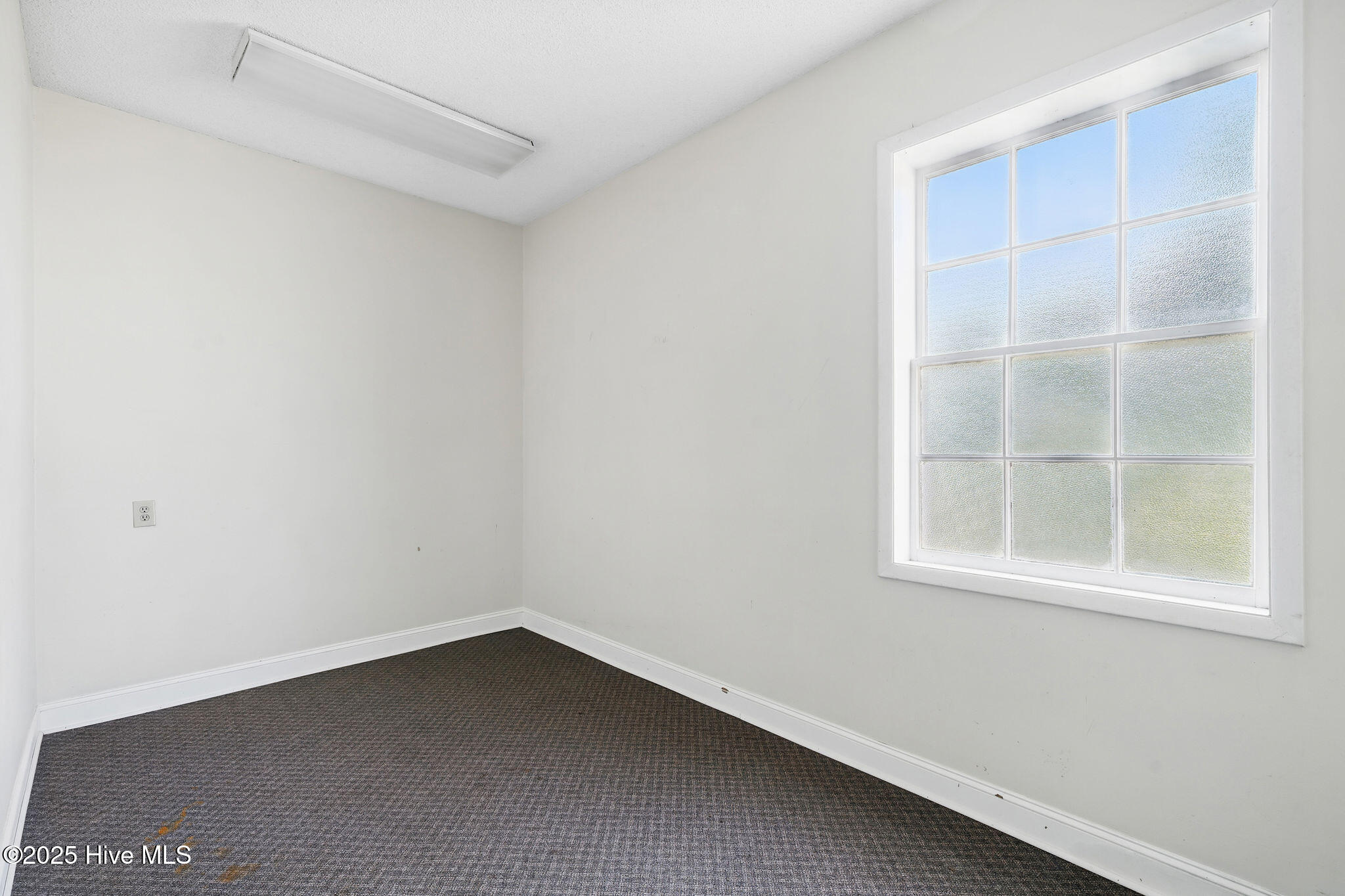 107/109 N Center Street Property Photo 13