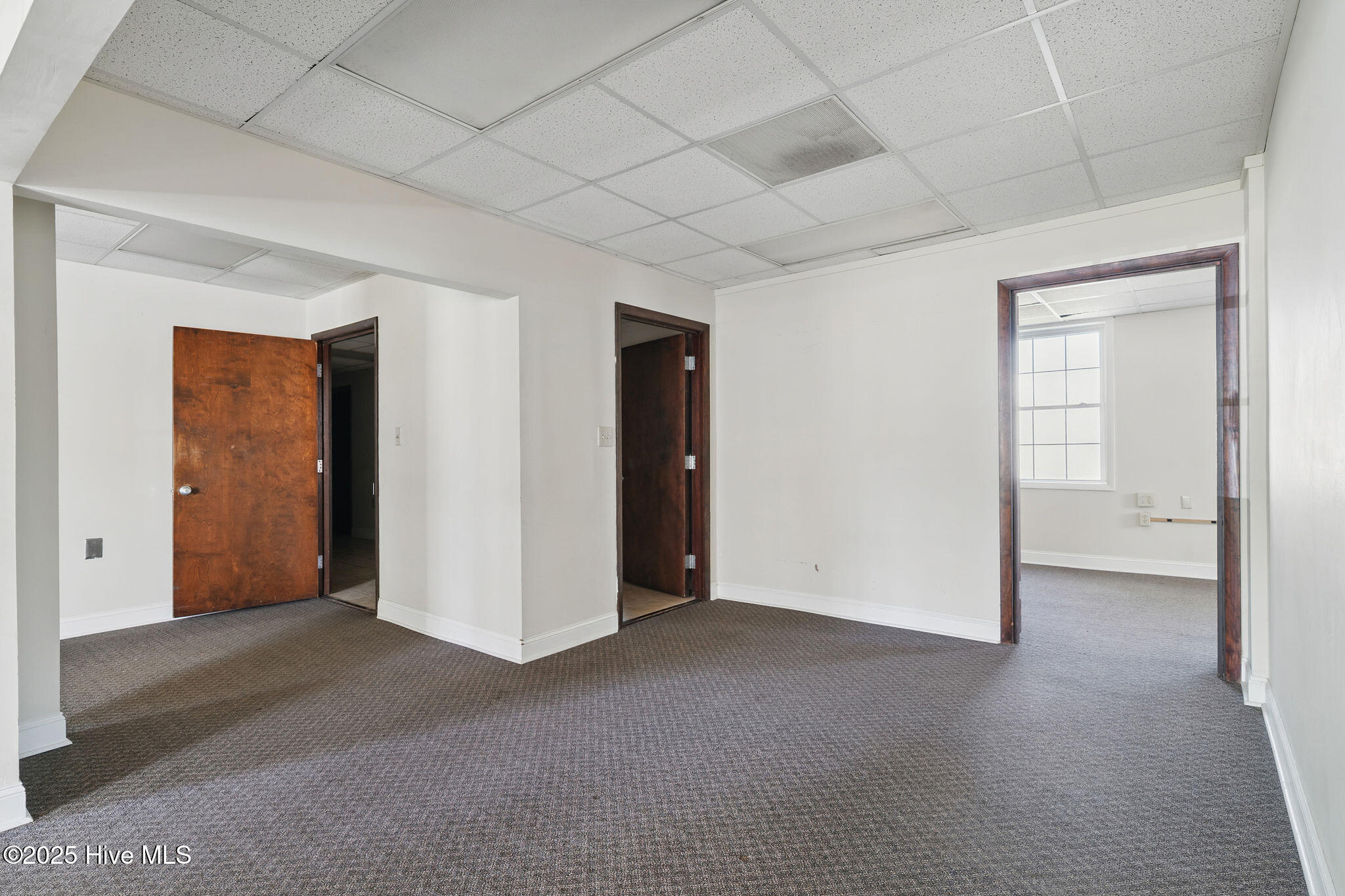 107/109 N Center Street Property Photo 15