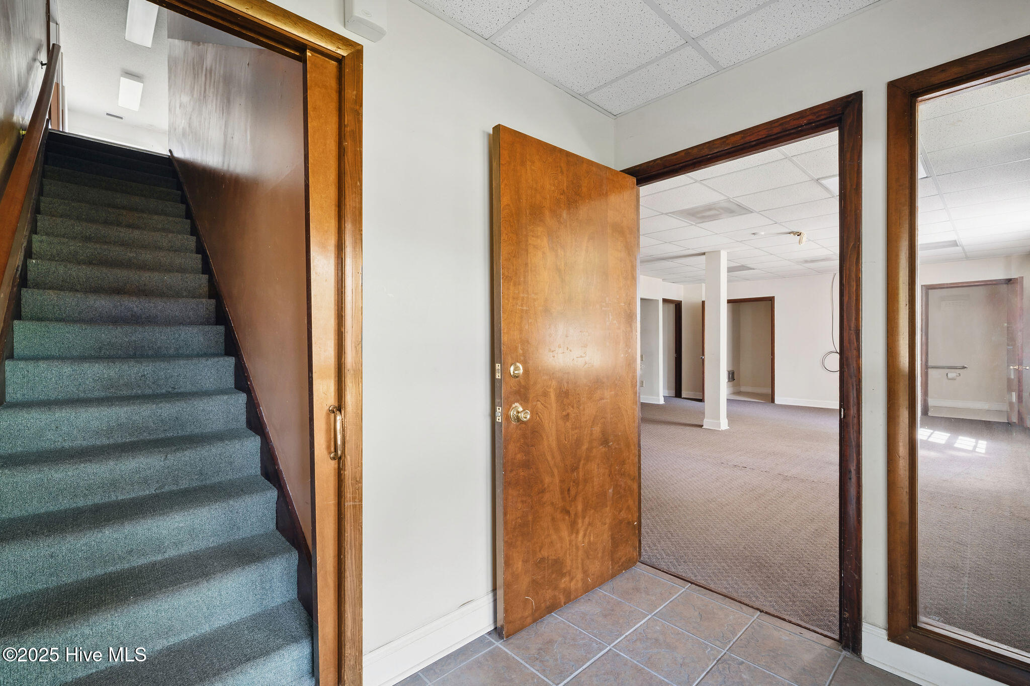 107/109 N Center Street Property Photo 18