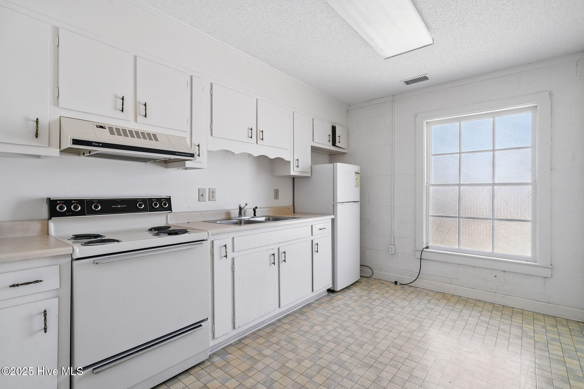 107/109 N Center Street Property Photo 29