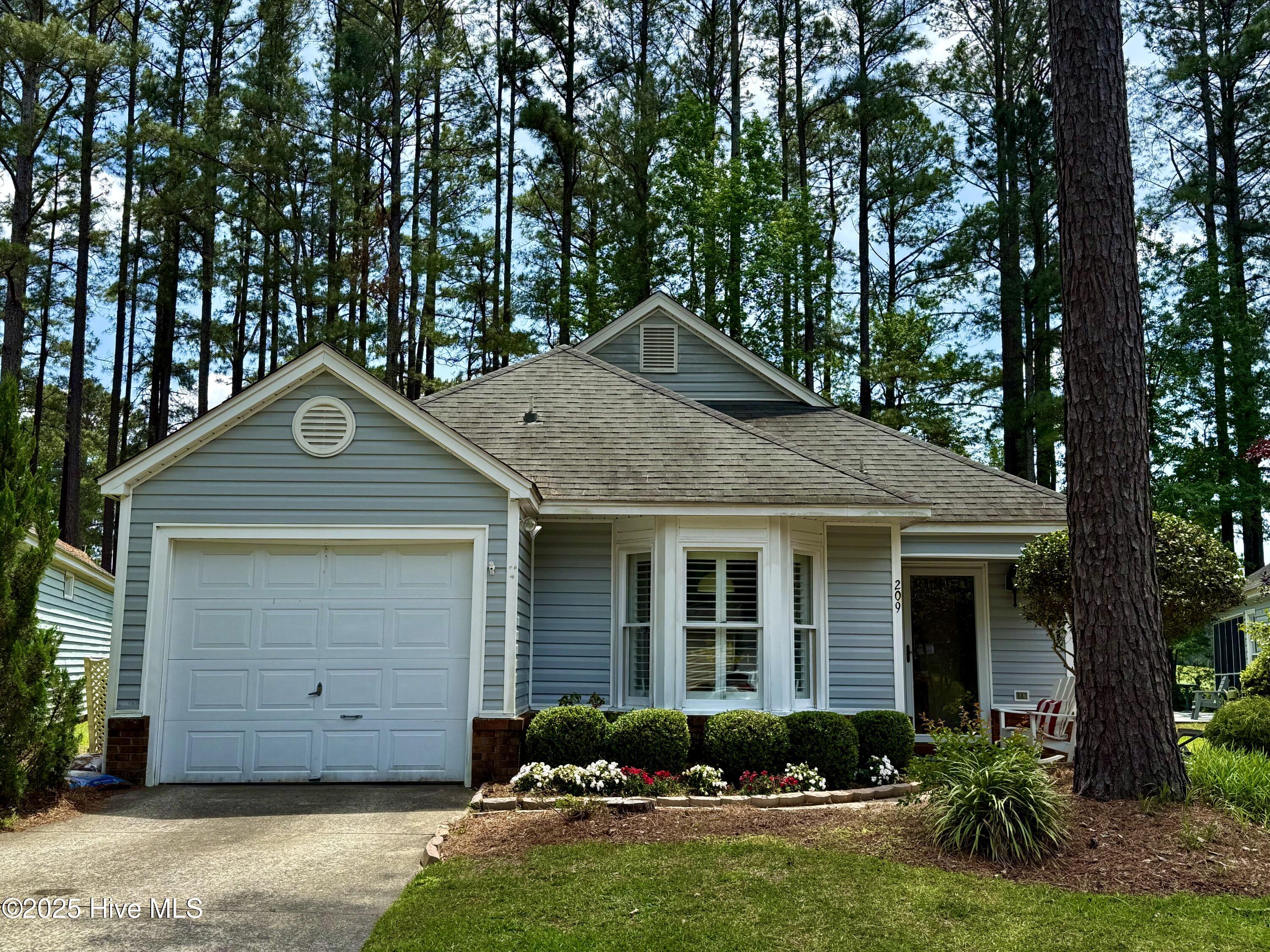 209 Fairways West Court Property Photo