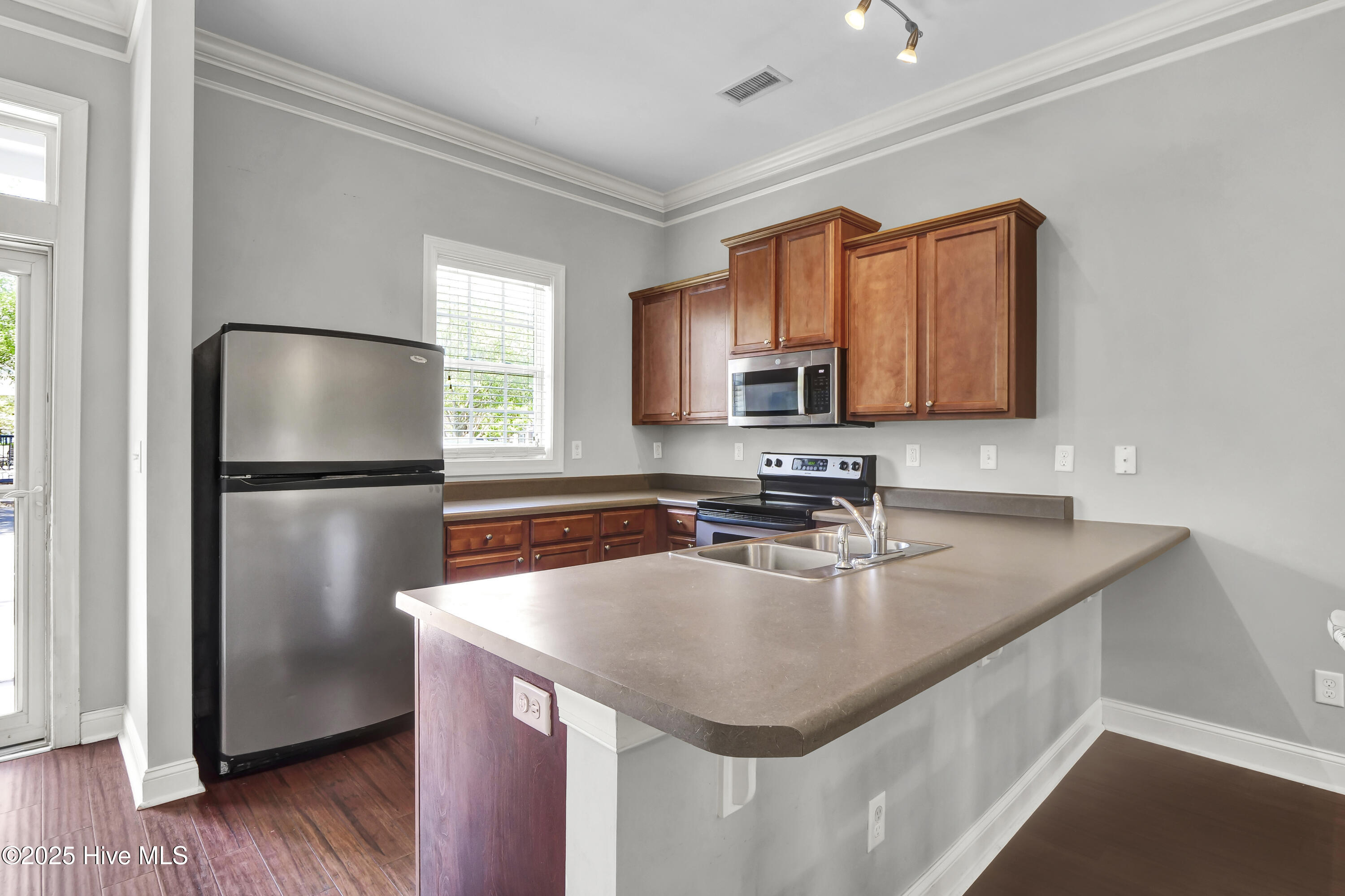 4814 Exton Park Loop Property Photo 8