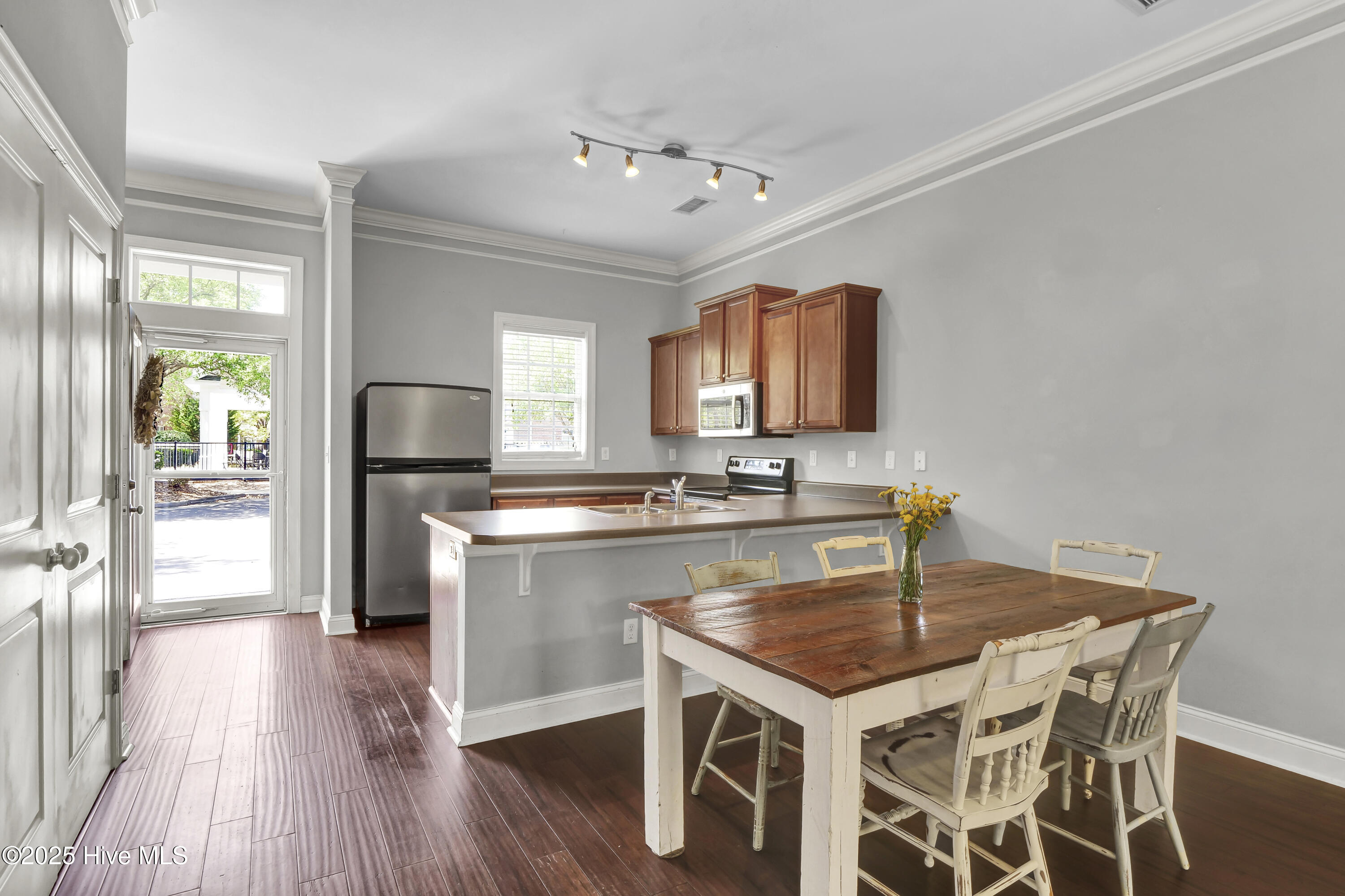 4814 Exton Park Loop Property Photo 10