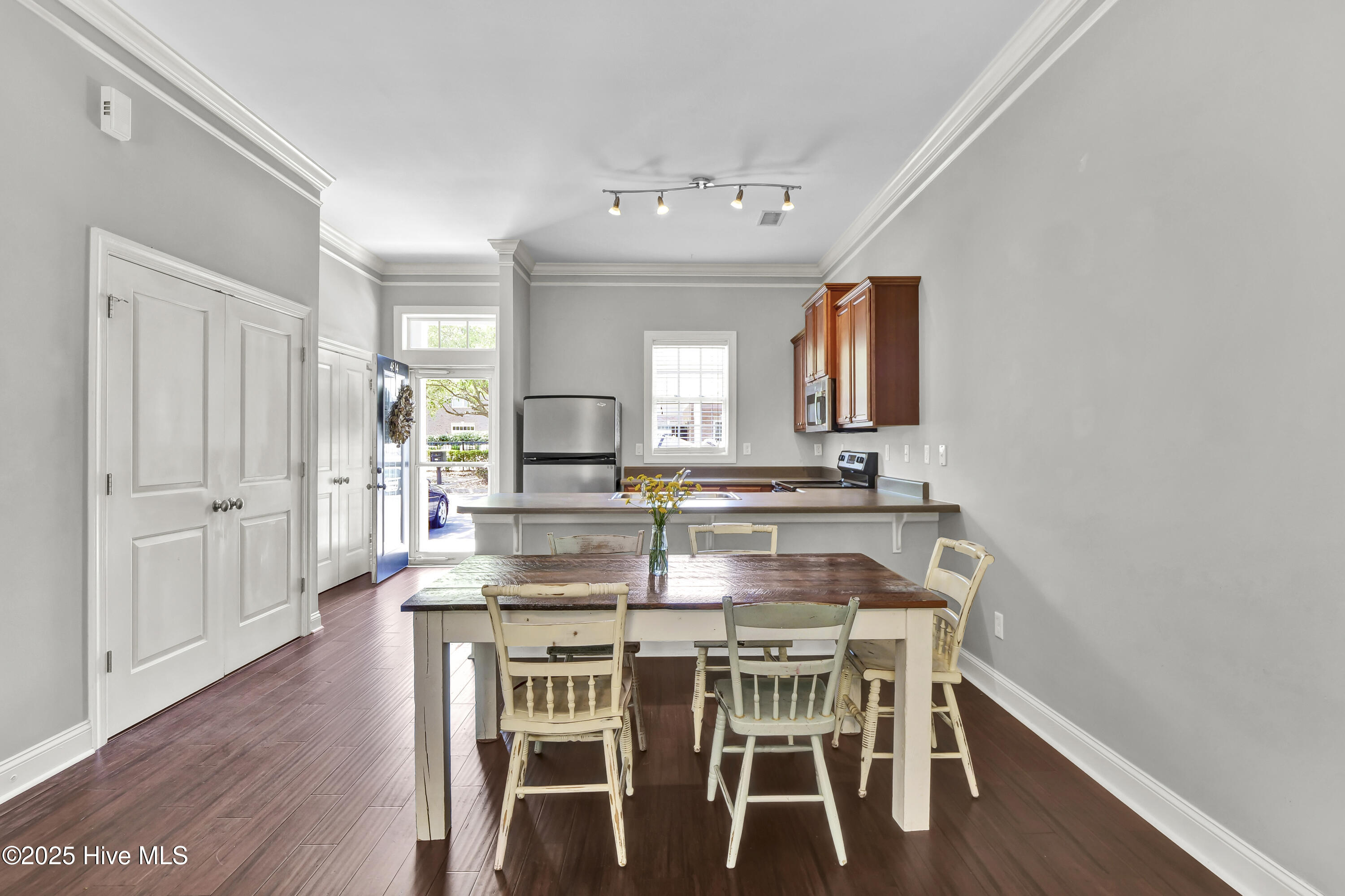 4814 Exton Park Loop Property Photo 12