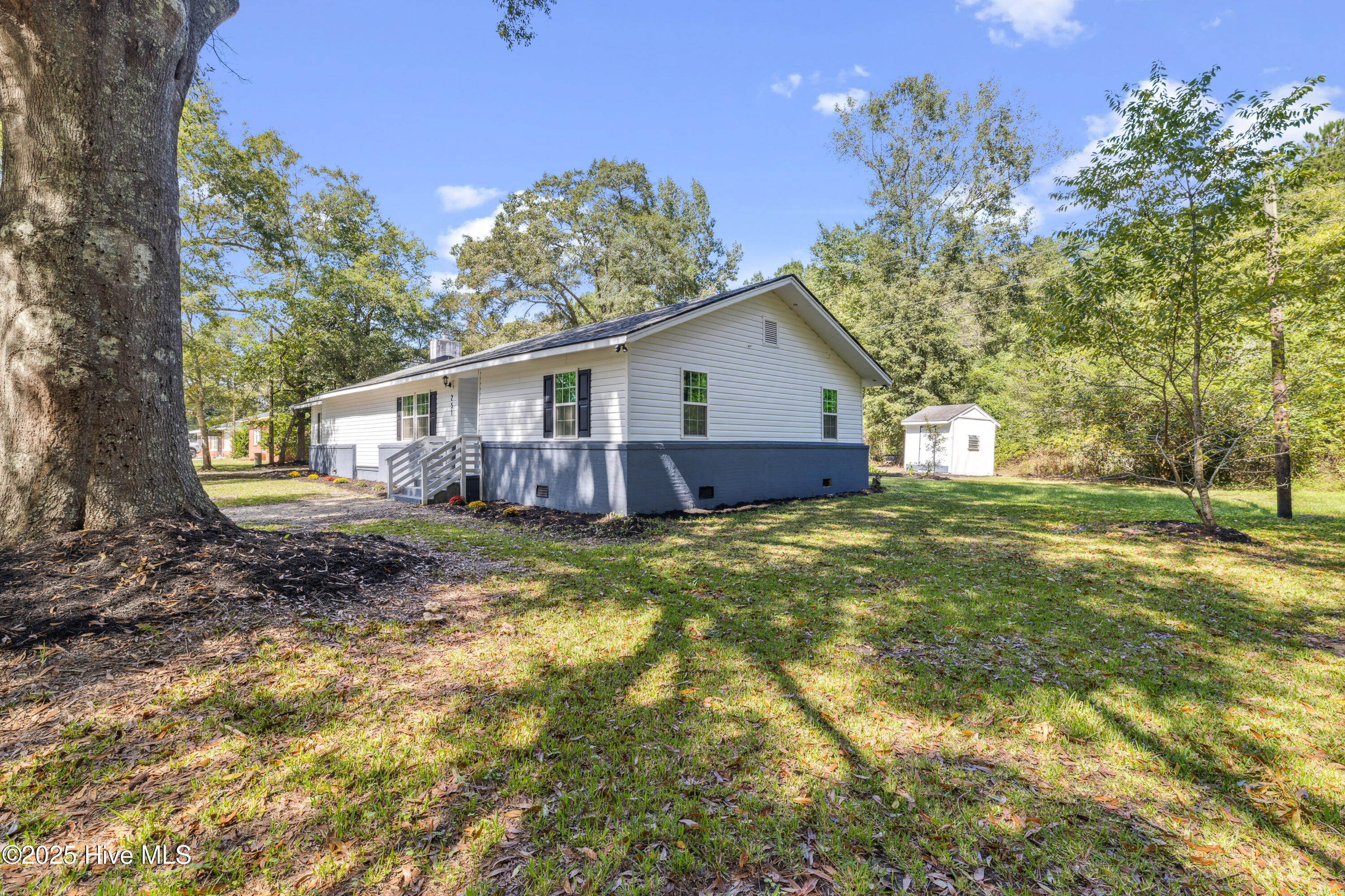 251 Old 87 Road Property Photo 2