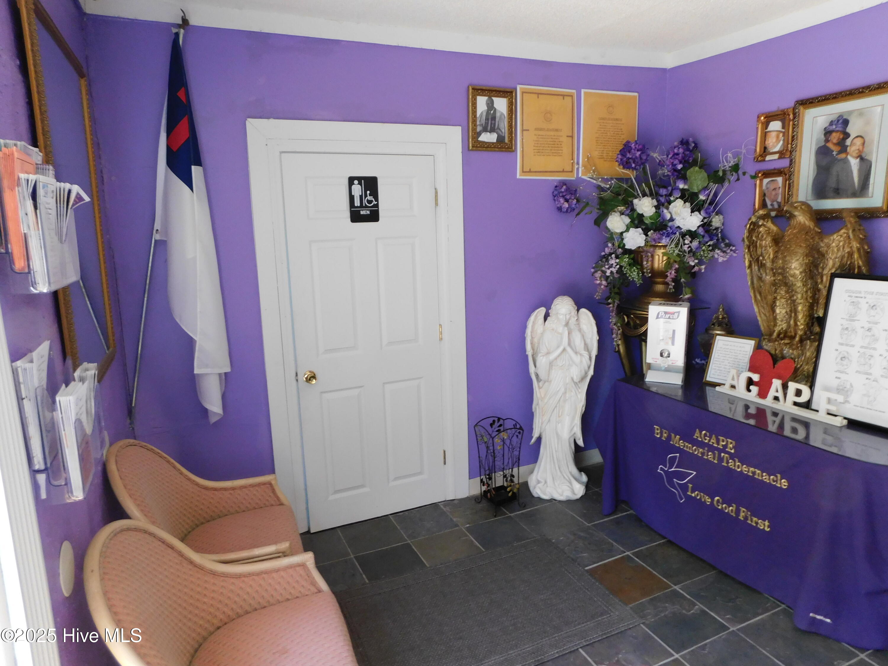 1505 Woodlawn Street Property Photo 2