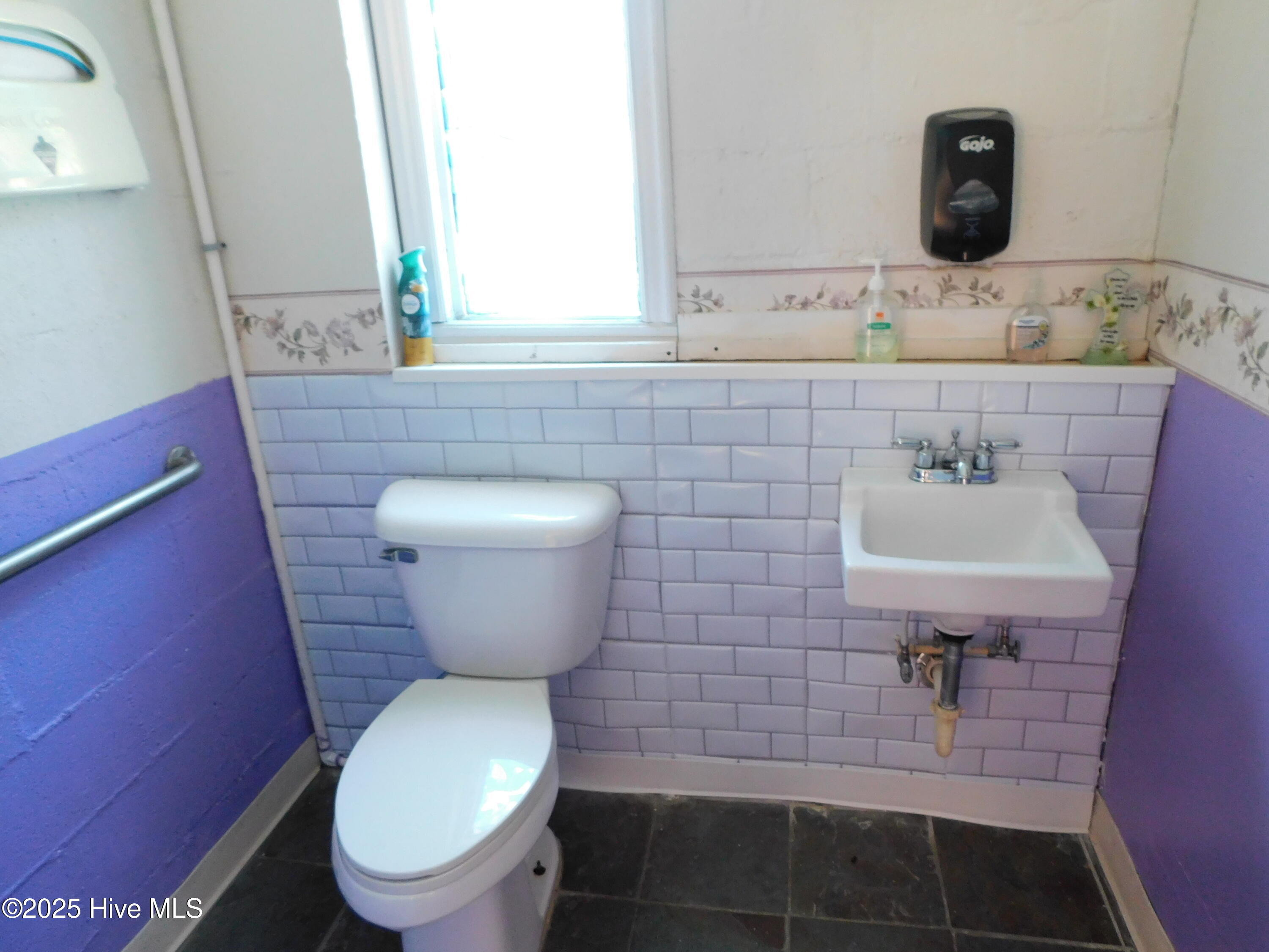 1505 Woodlawn Street Property Photo 7