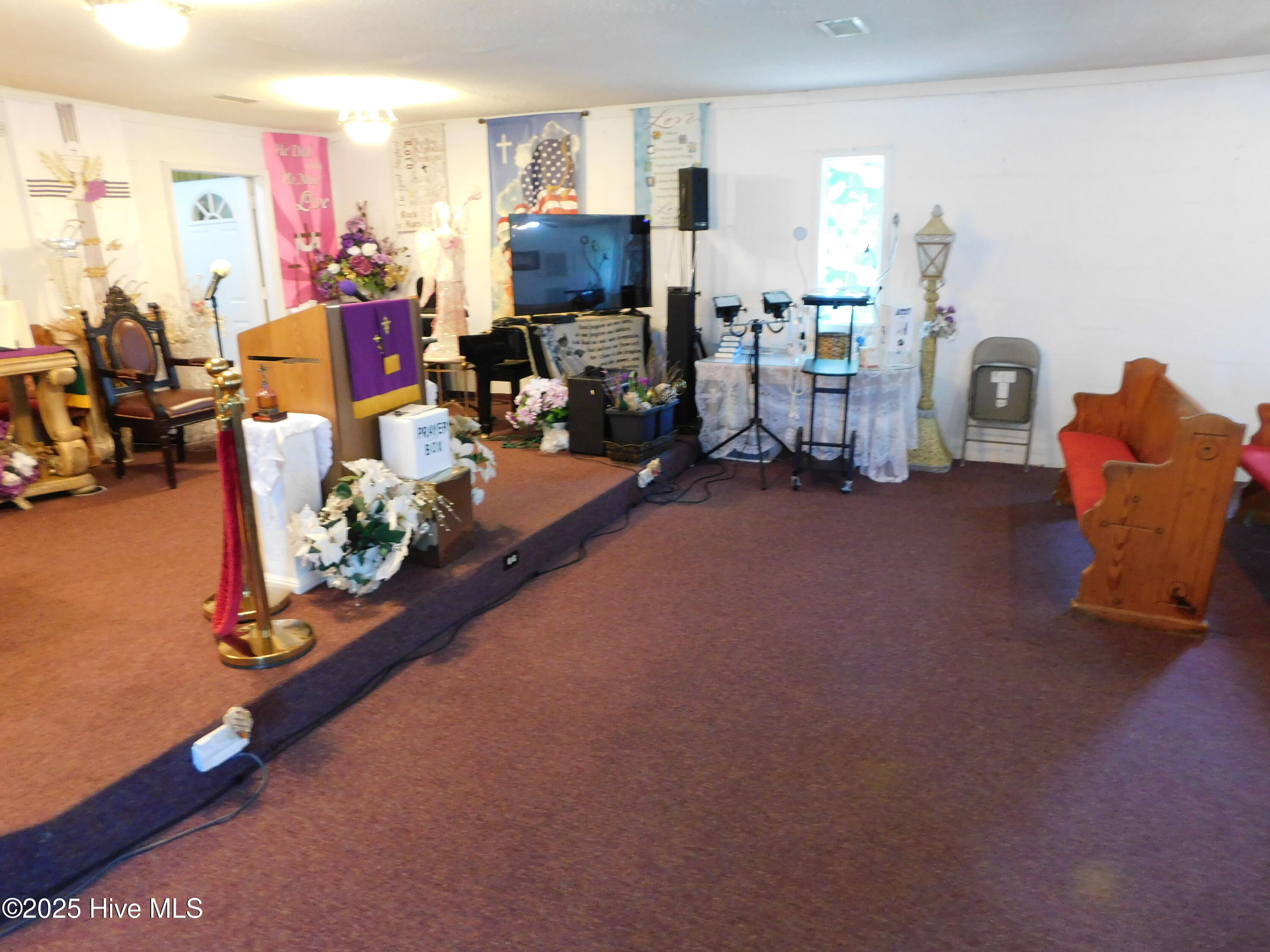 1505 Woodlawn Street Property Photo 16
