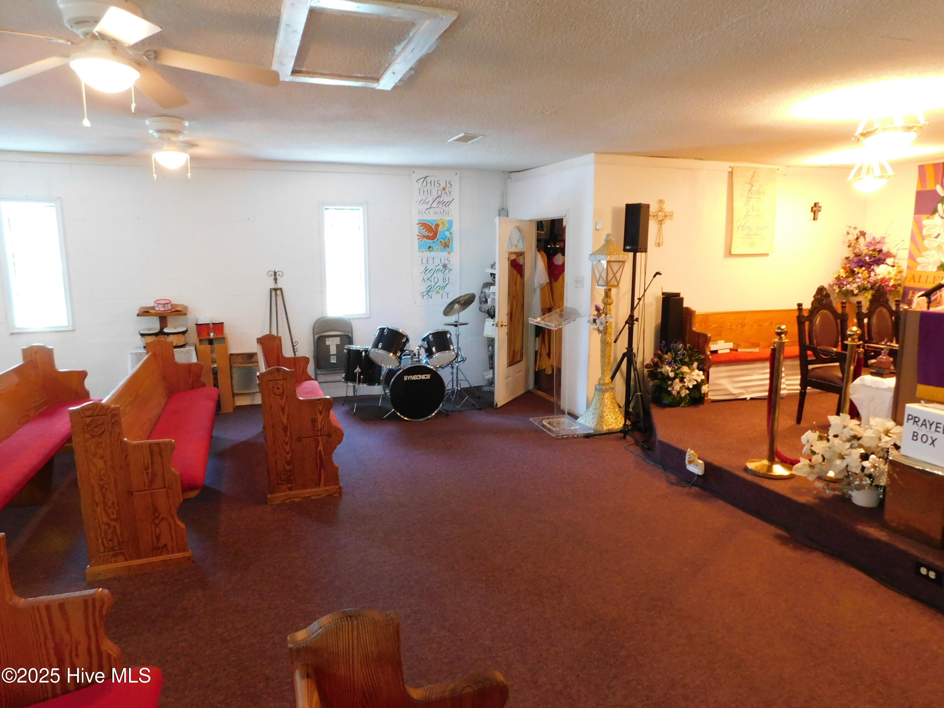 1505 Woodlawn Street Property Photo 19