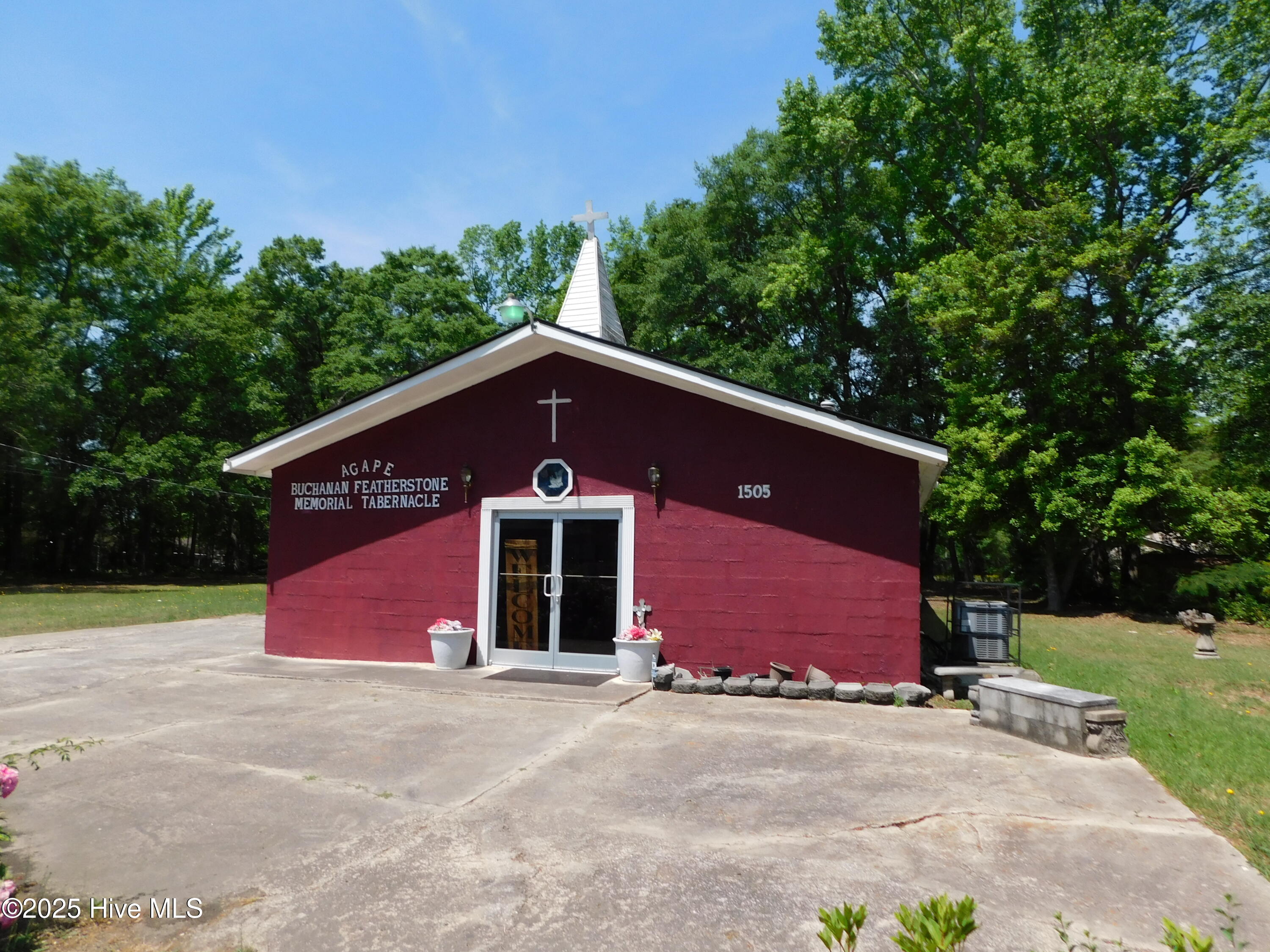 1505 Woodlawn Street Property Photo 48