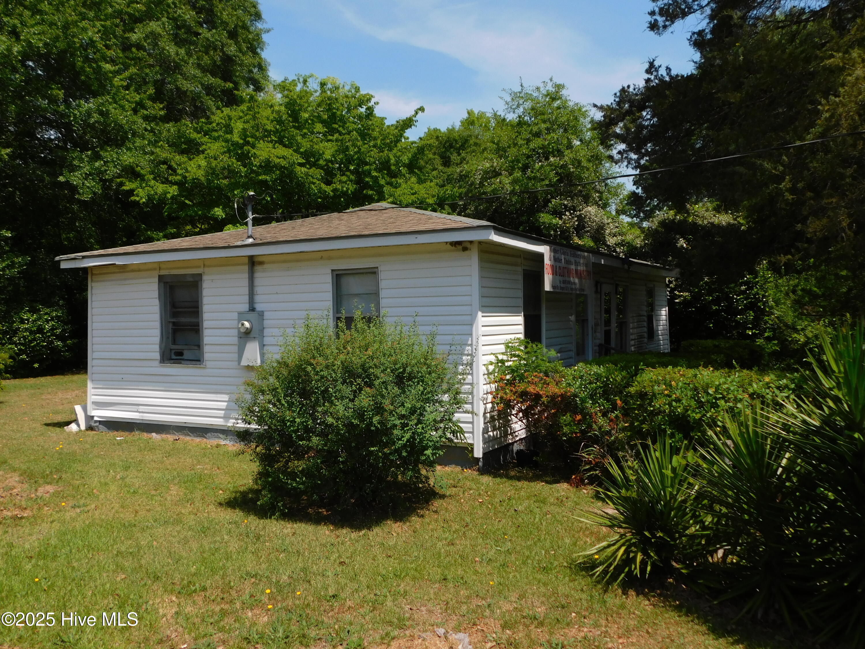 1505 Woodlawn Street Property Photo 49