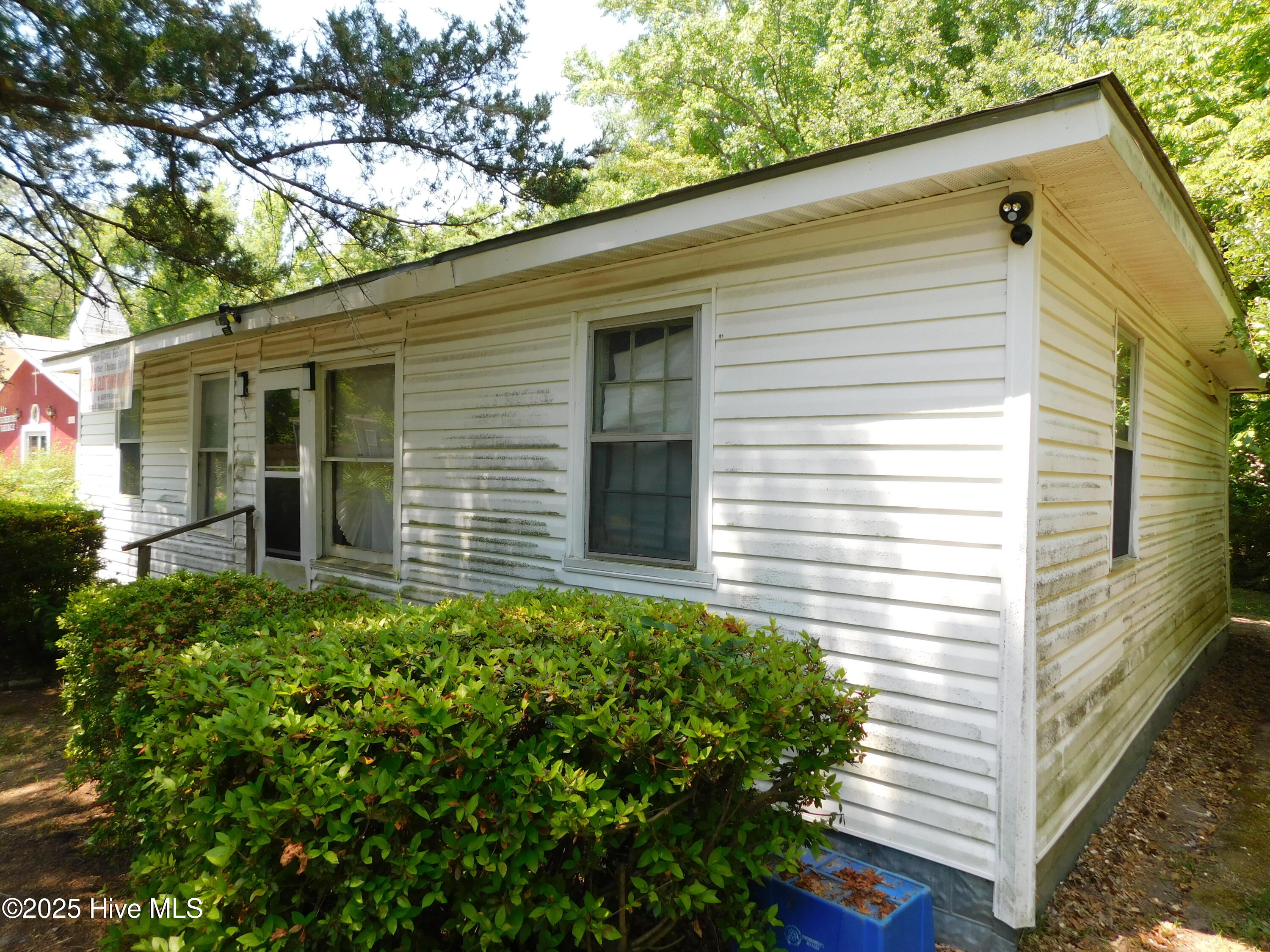 1505 Woodlawn Street Property Photo 63