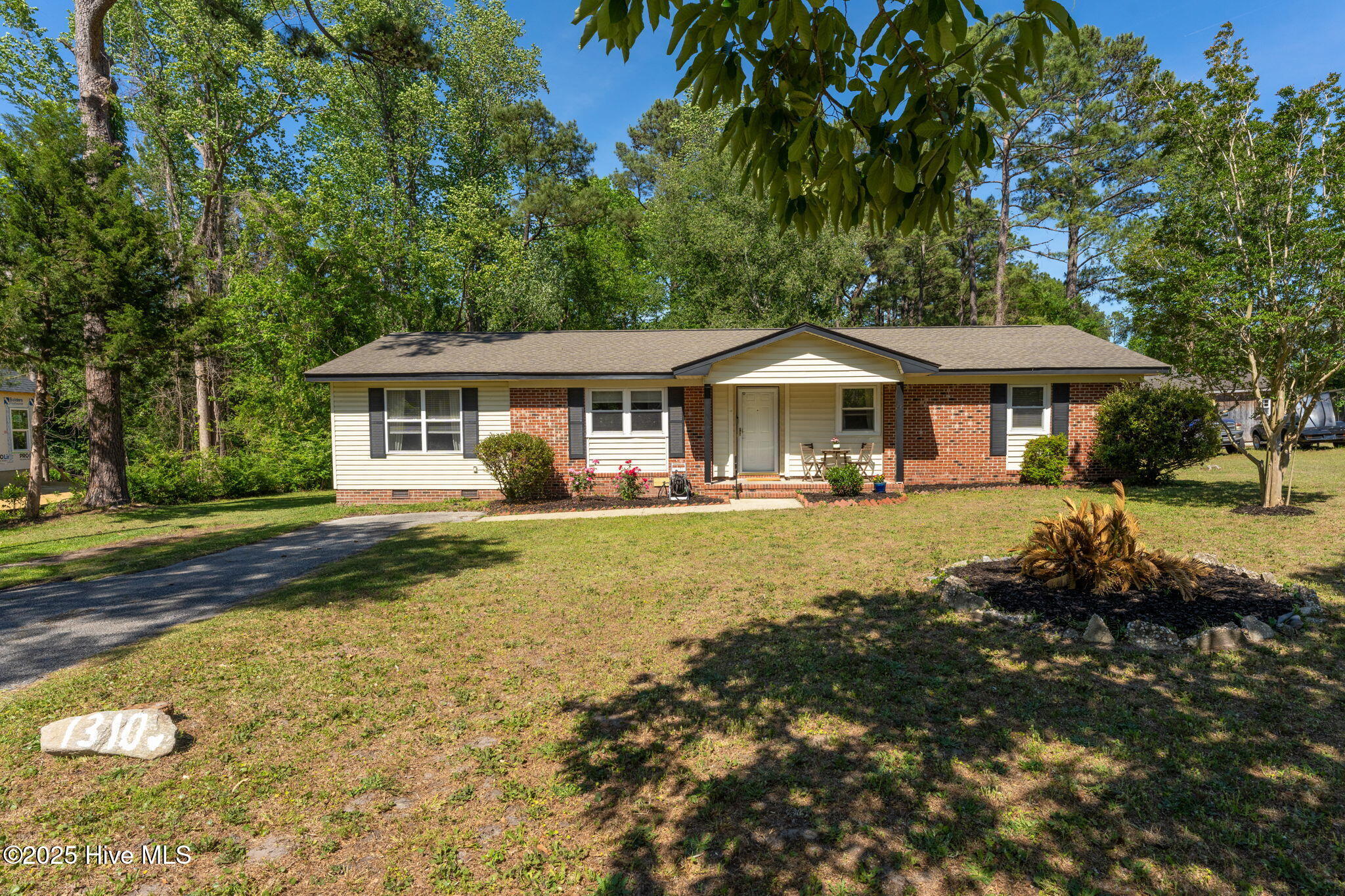 1310 Carlyle Lane Property Photo 4