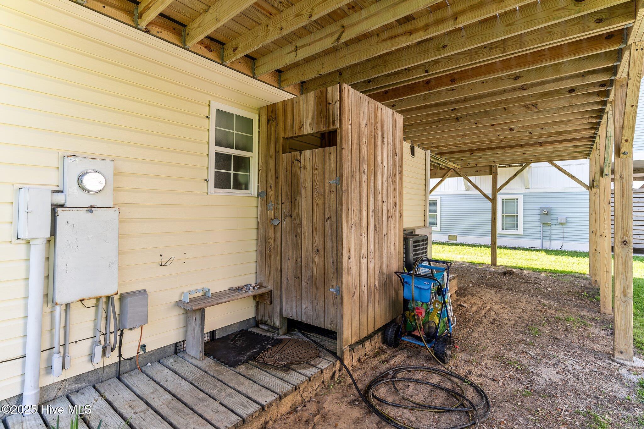 115 Se 43rd Street Property Photo 39