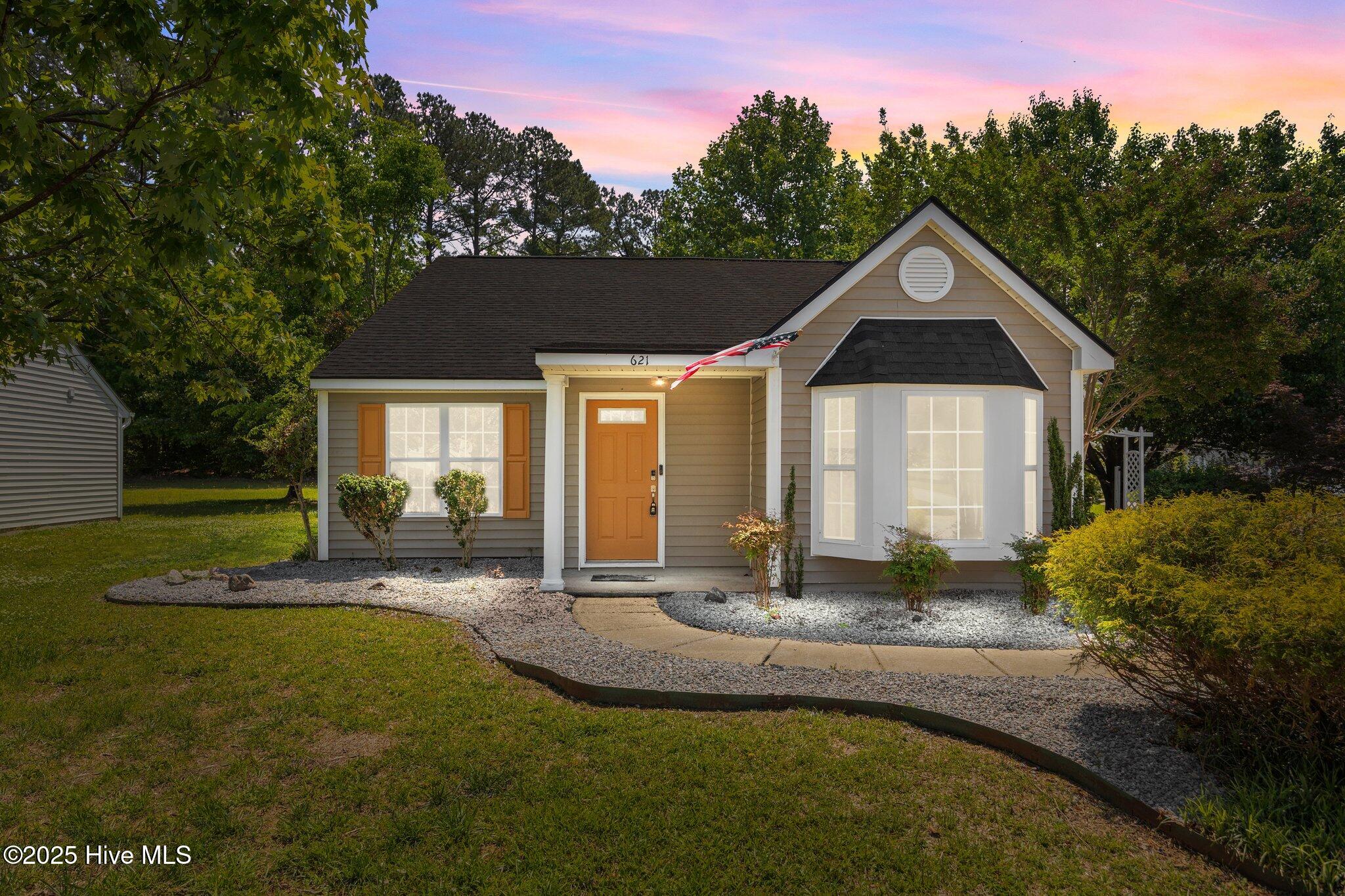 621 Daffodil Way Property Photo