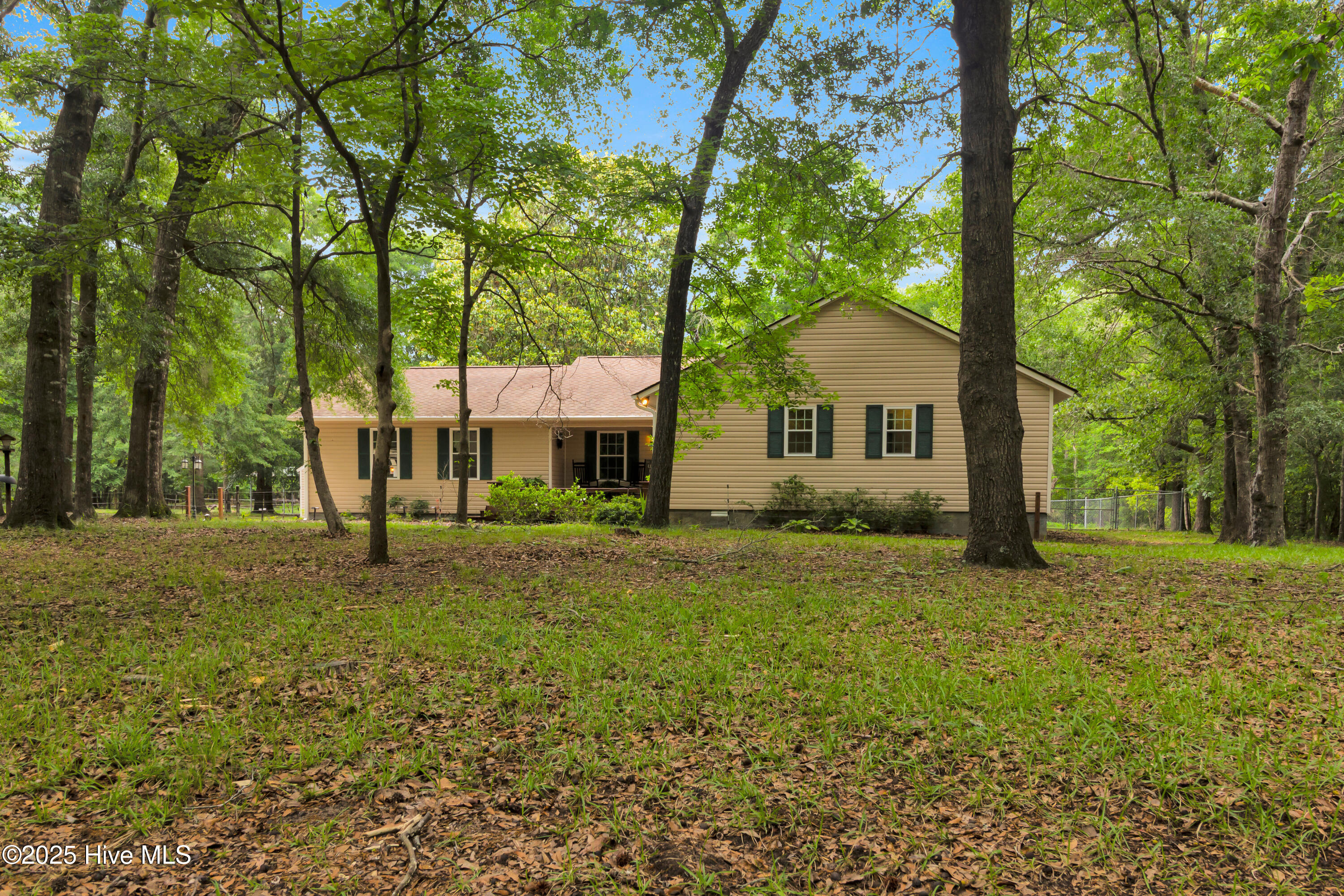 1913 Jimmys Road Property Photo